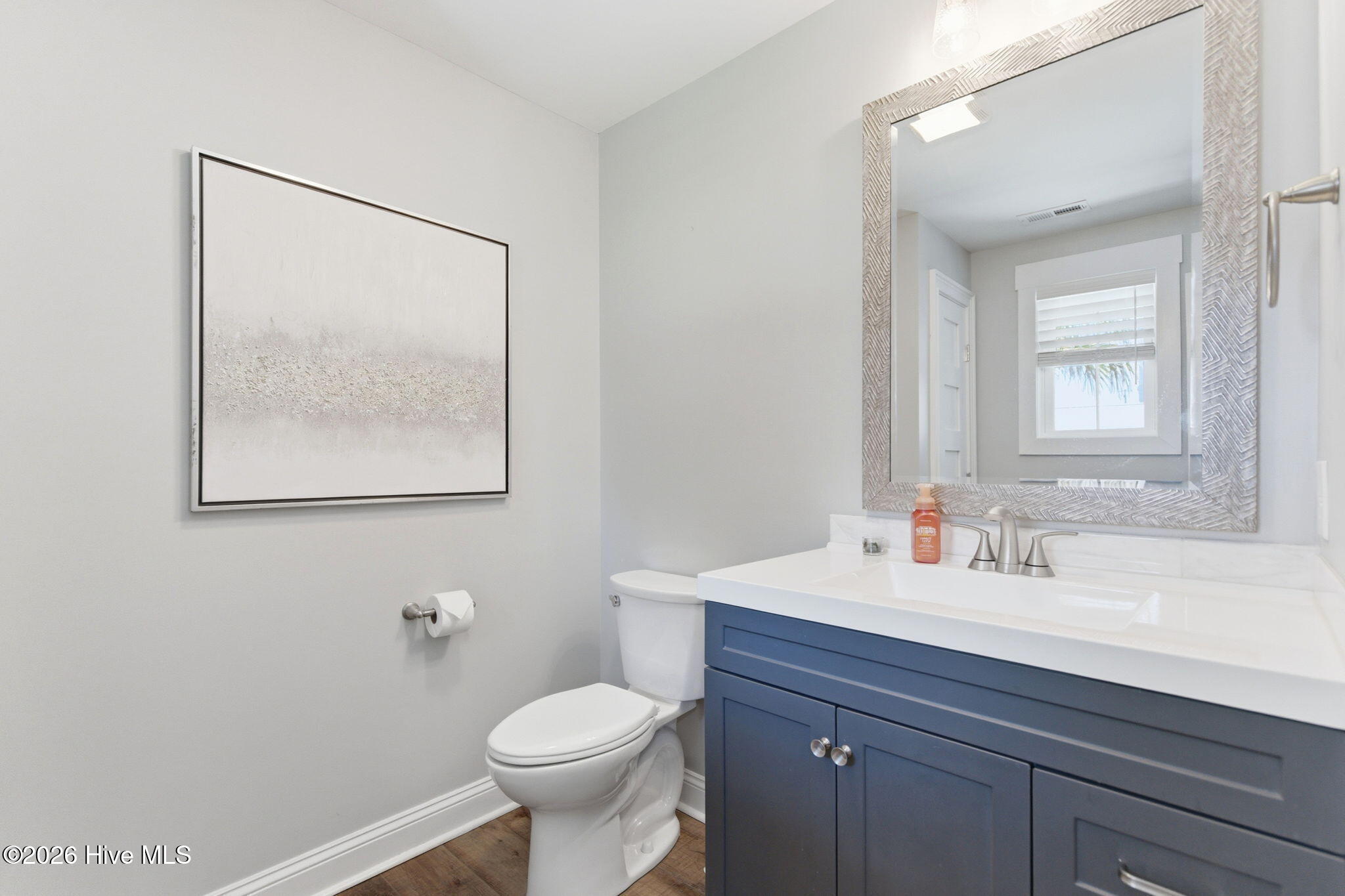 100570056 | Photo 65