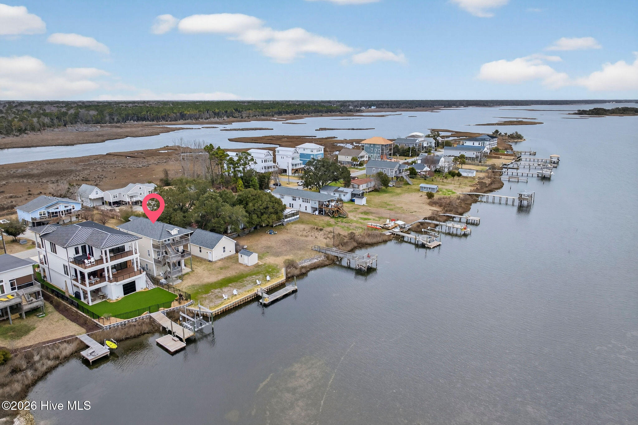 100558611 | Photo 81