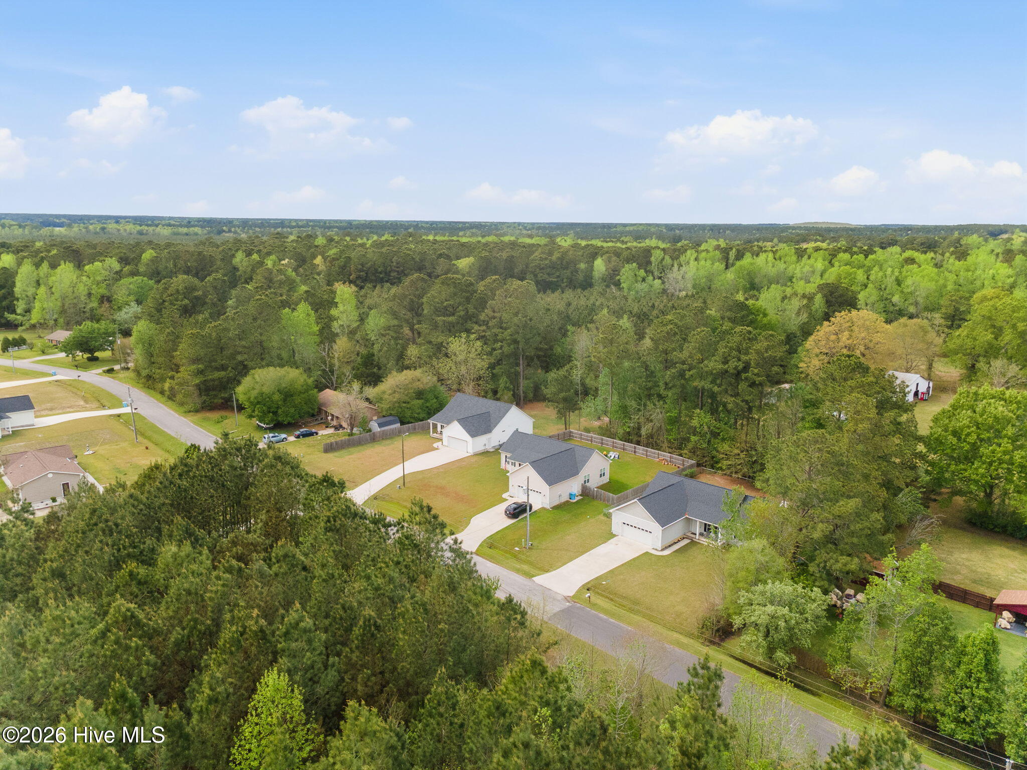 100565860 | Photo 25