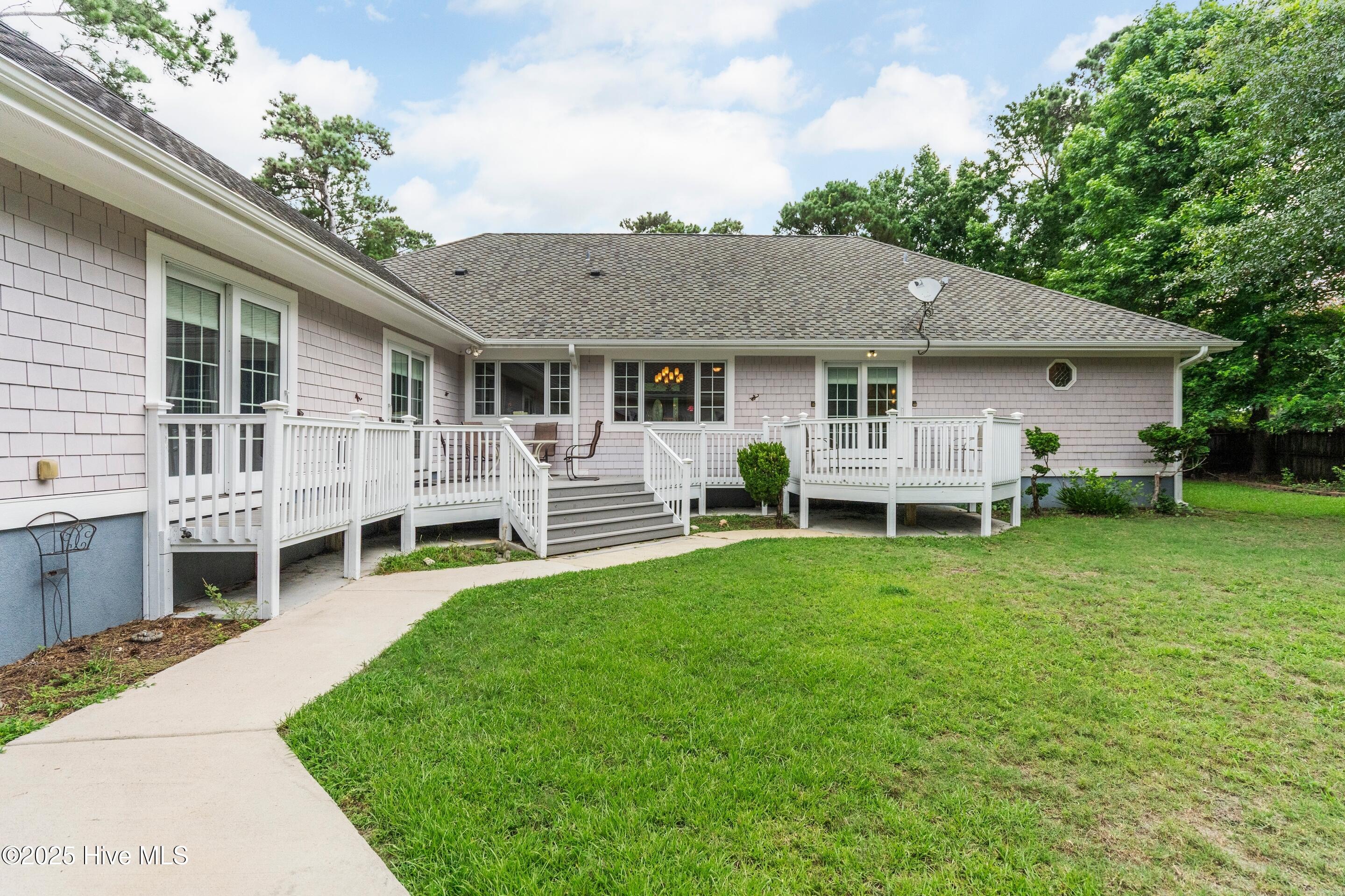 100503346 | Photo 94