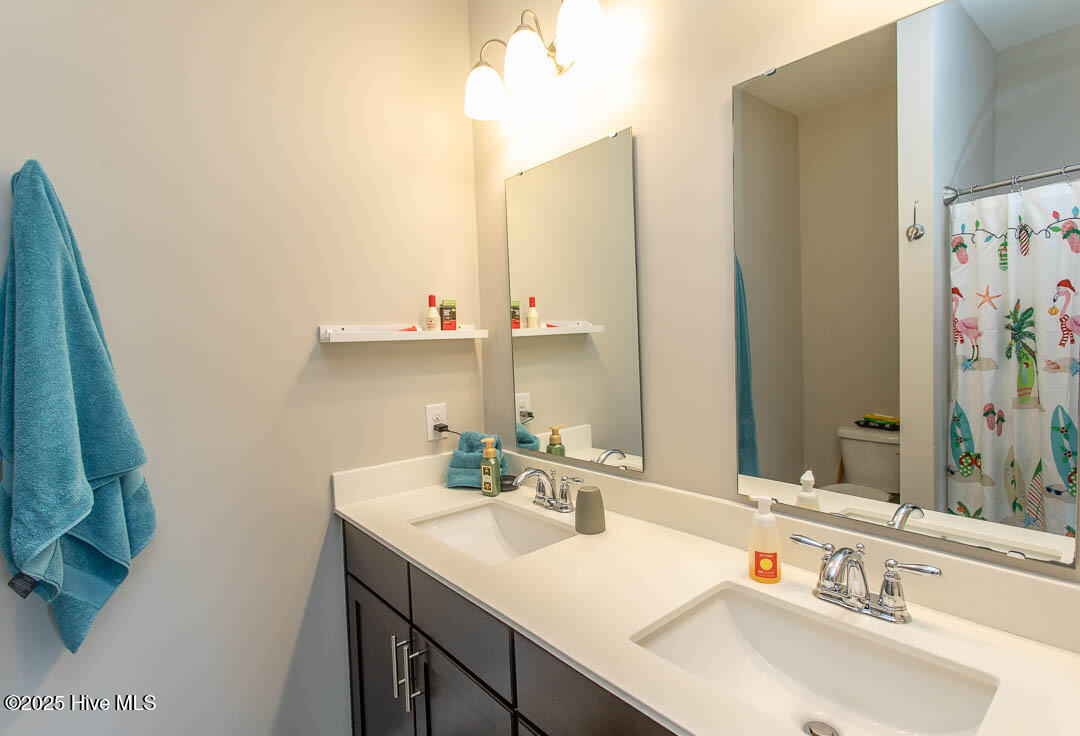 100529598 | Photo 22