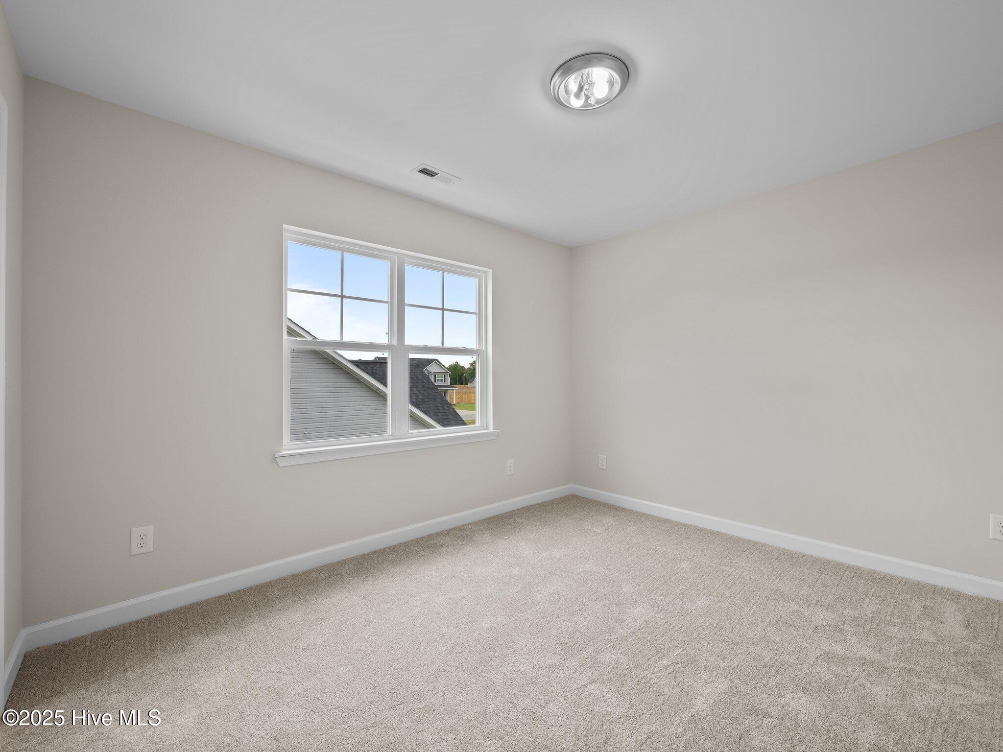 100511213 | Photo 25