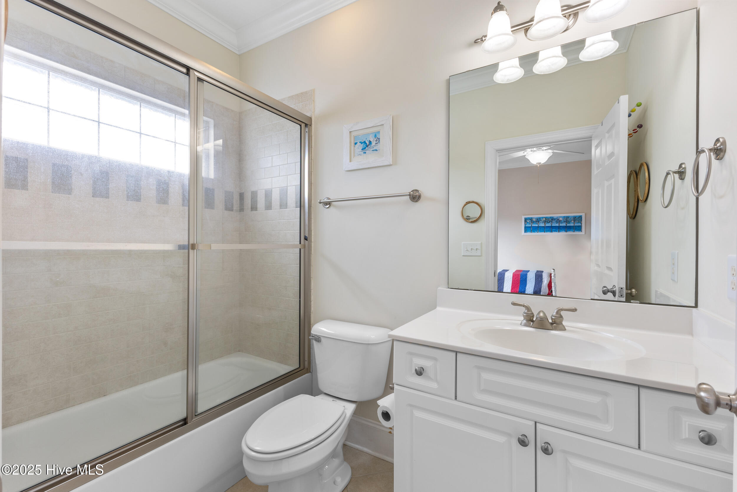 100506404 | Photo 30