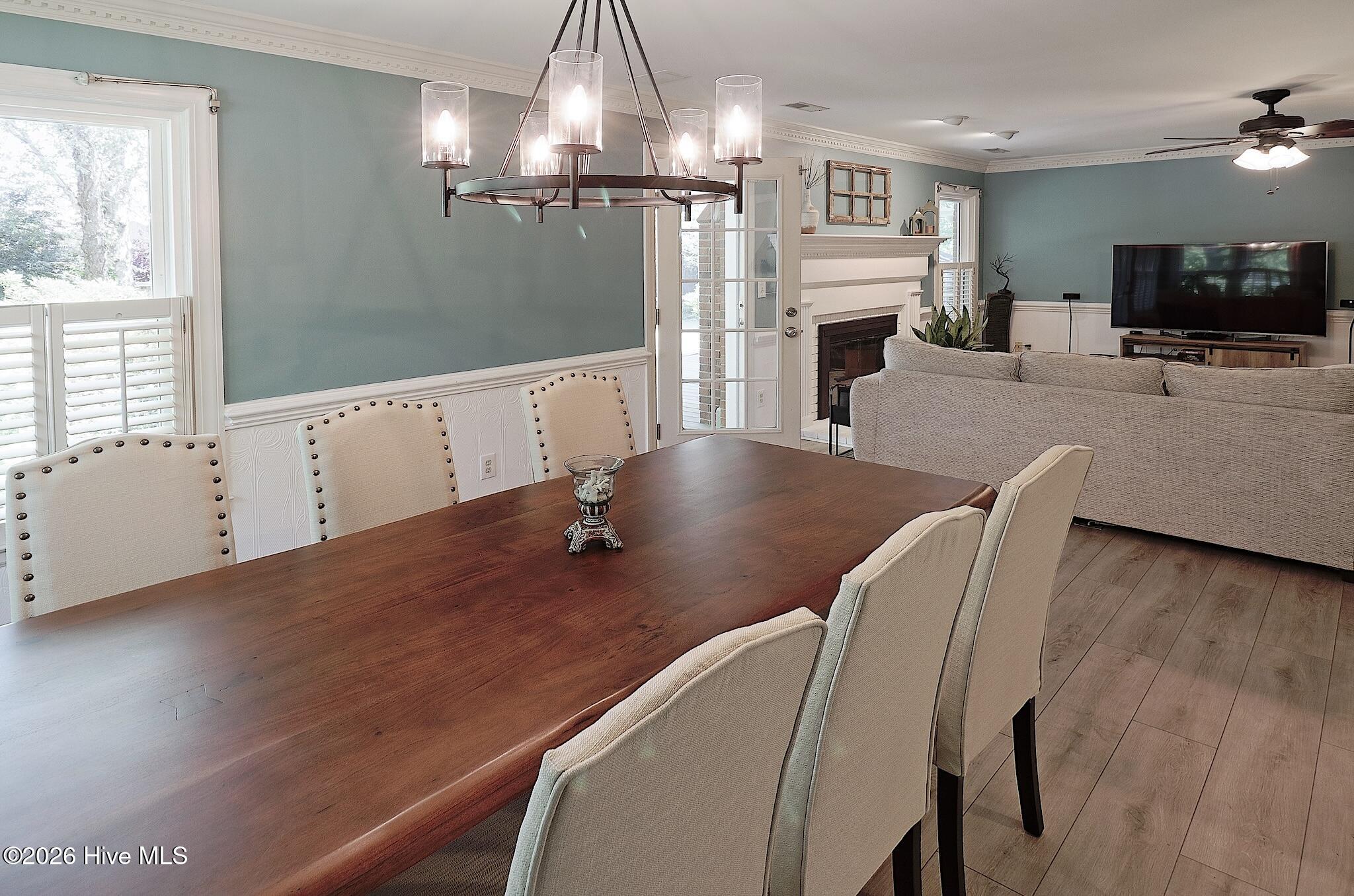 100569674 | Photo 11