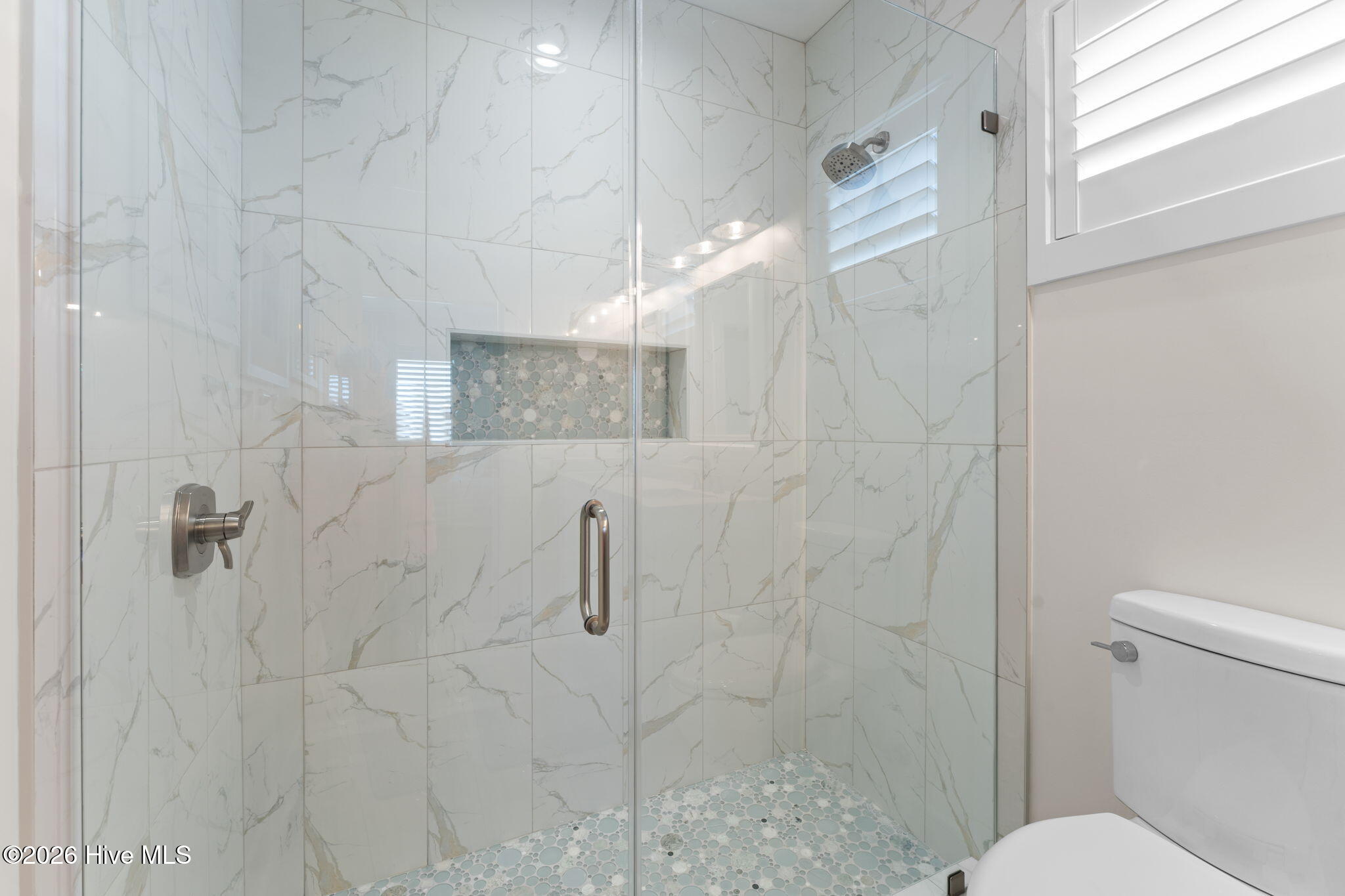 100550371 | Photo 35