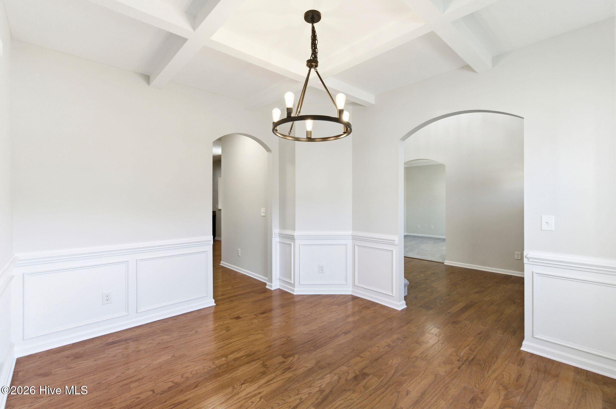 100566859 | Photo 13