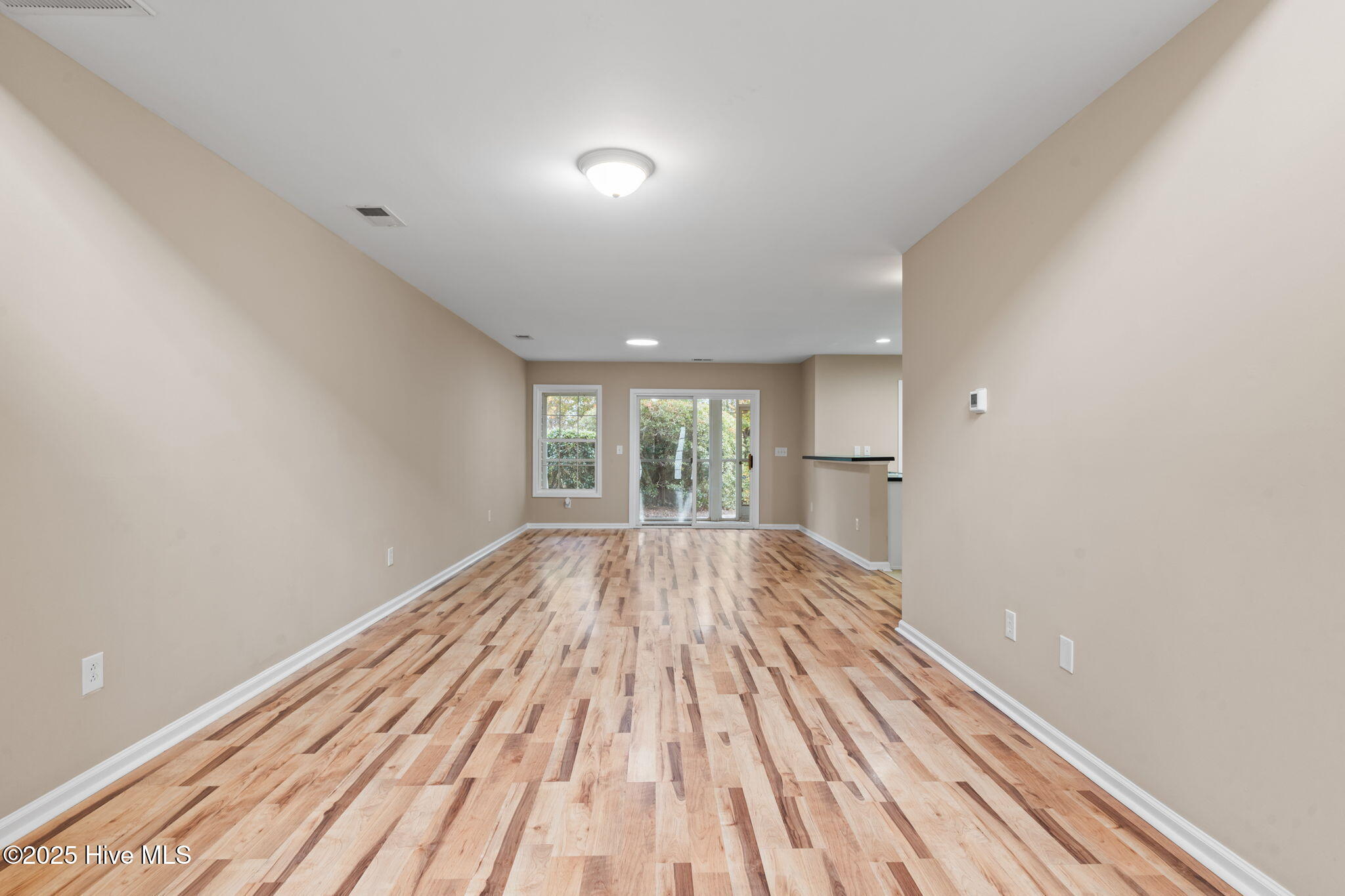 100542570 | Photo 17