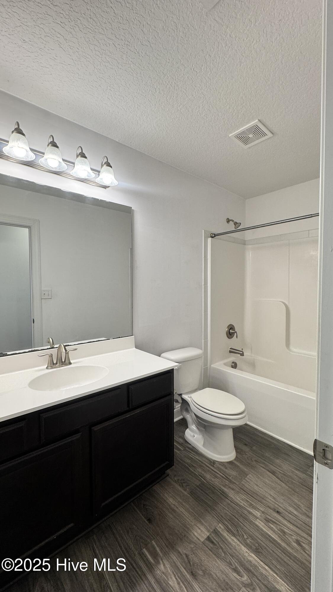 100539749 | Photo 10