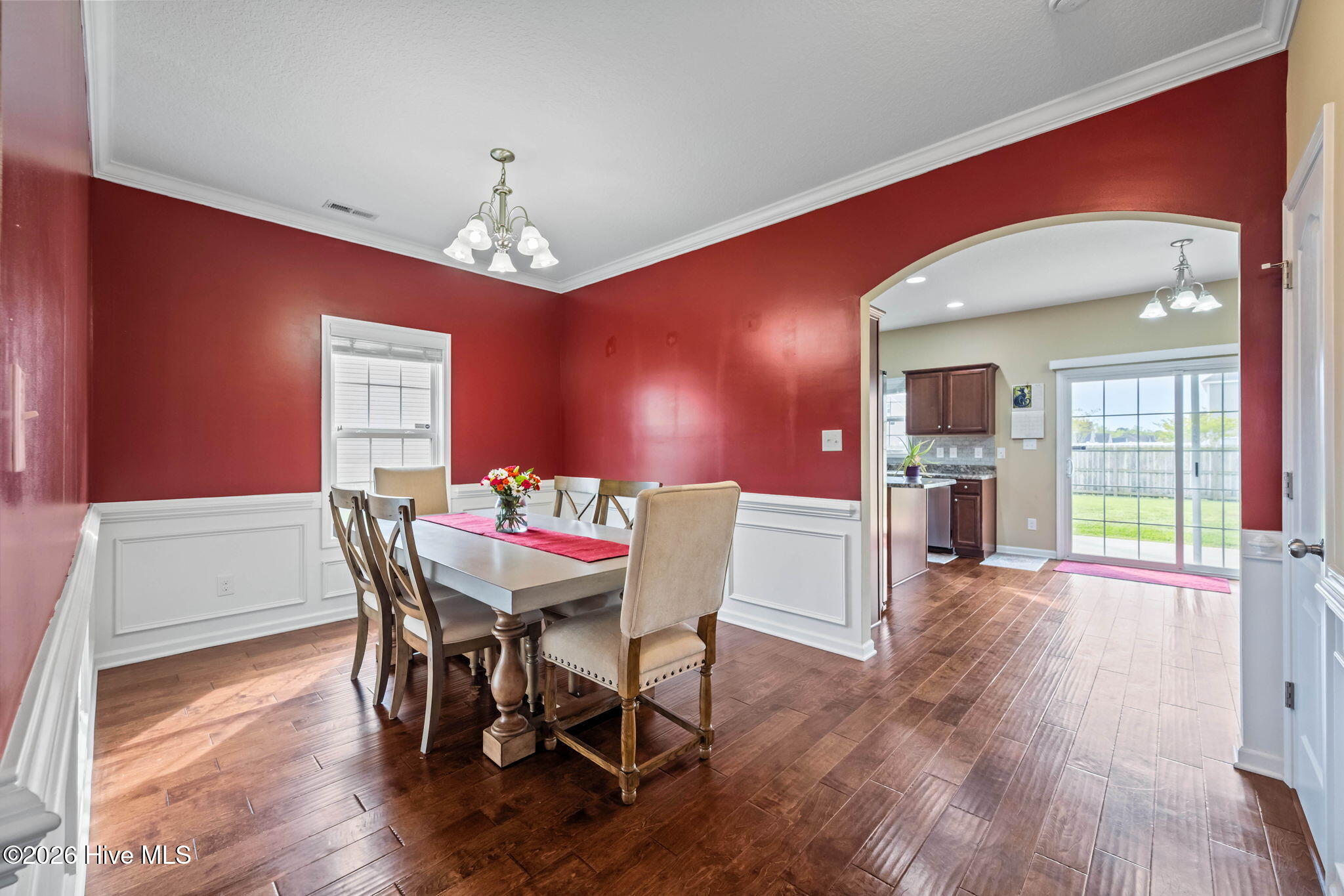 100567705 | Photo 10