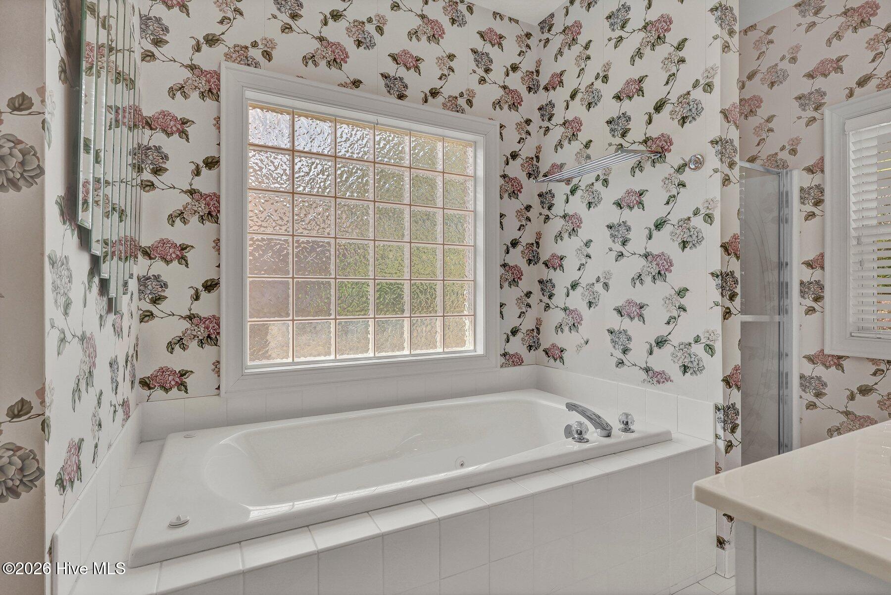 100567286 | Photo 19