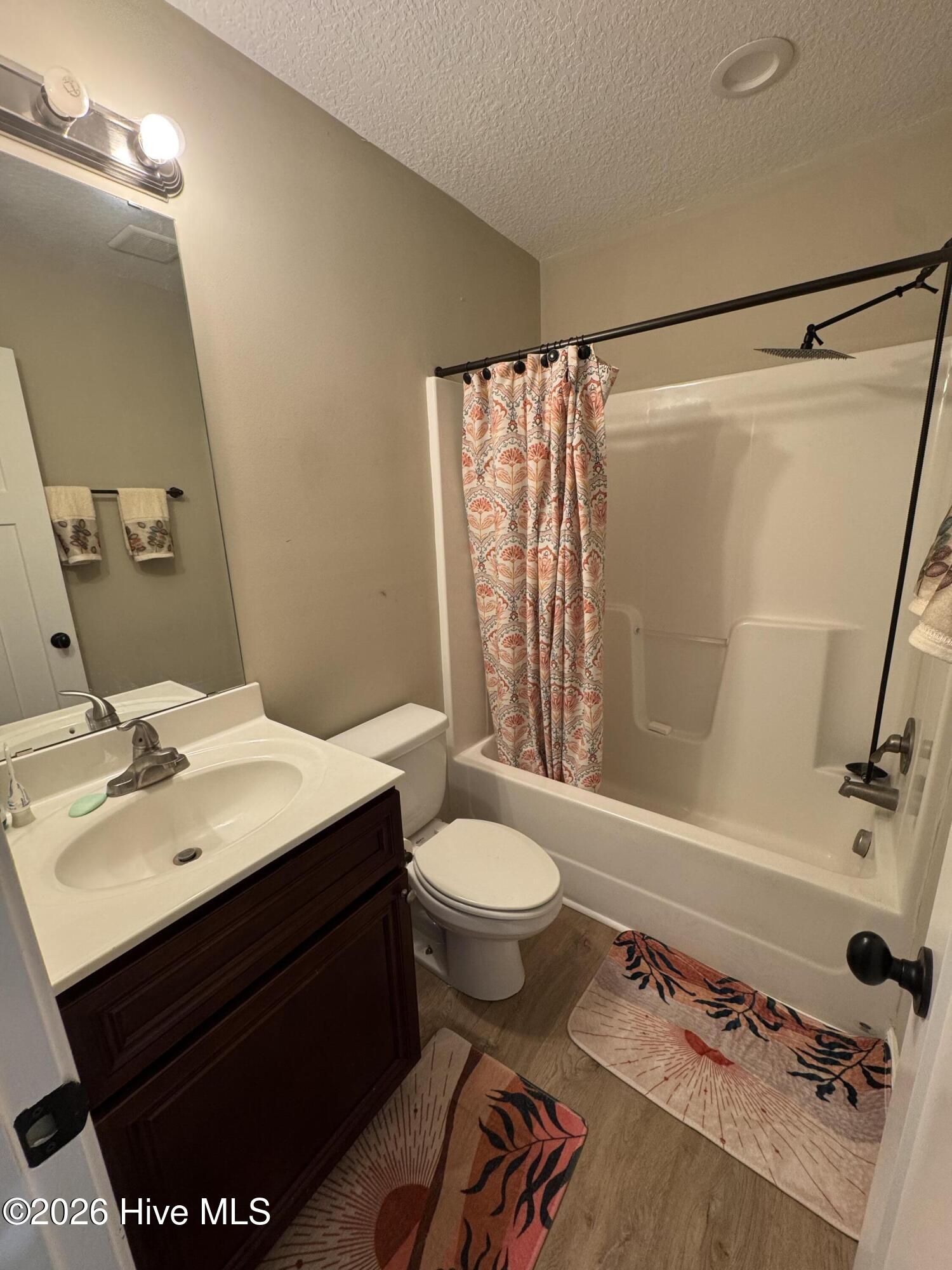 100566415 | Photo 13