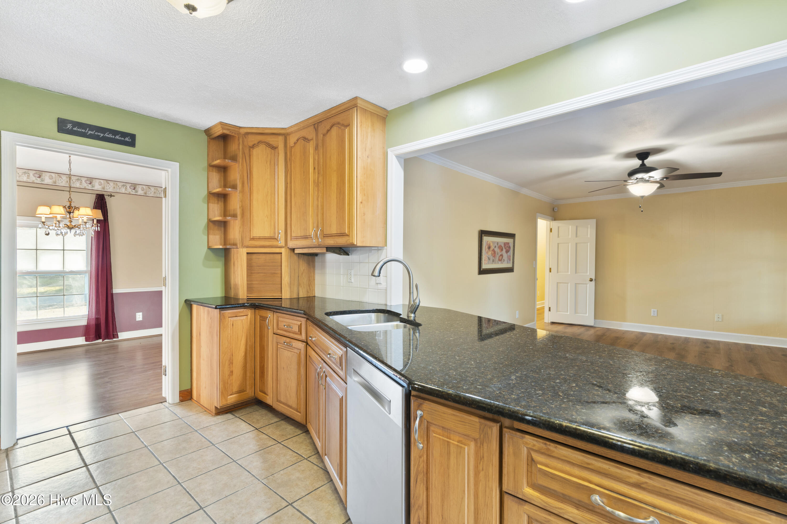 100549887 | Photo 33