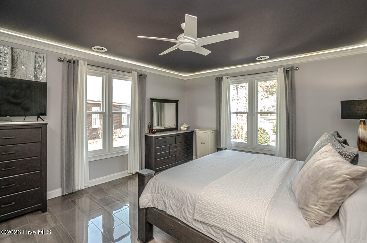 100561911 | Photo 31