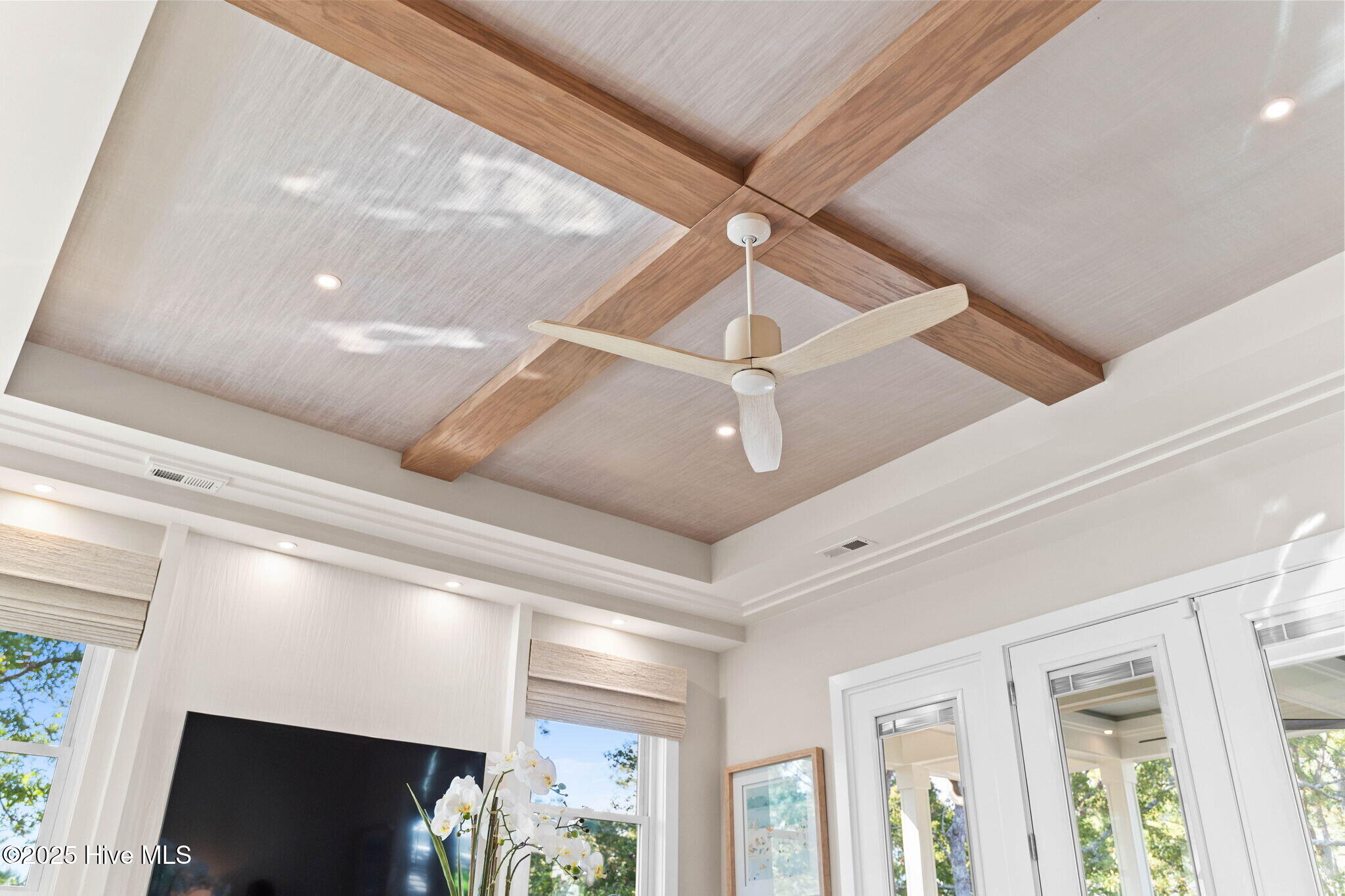 100516902 | Photo 13