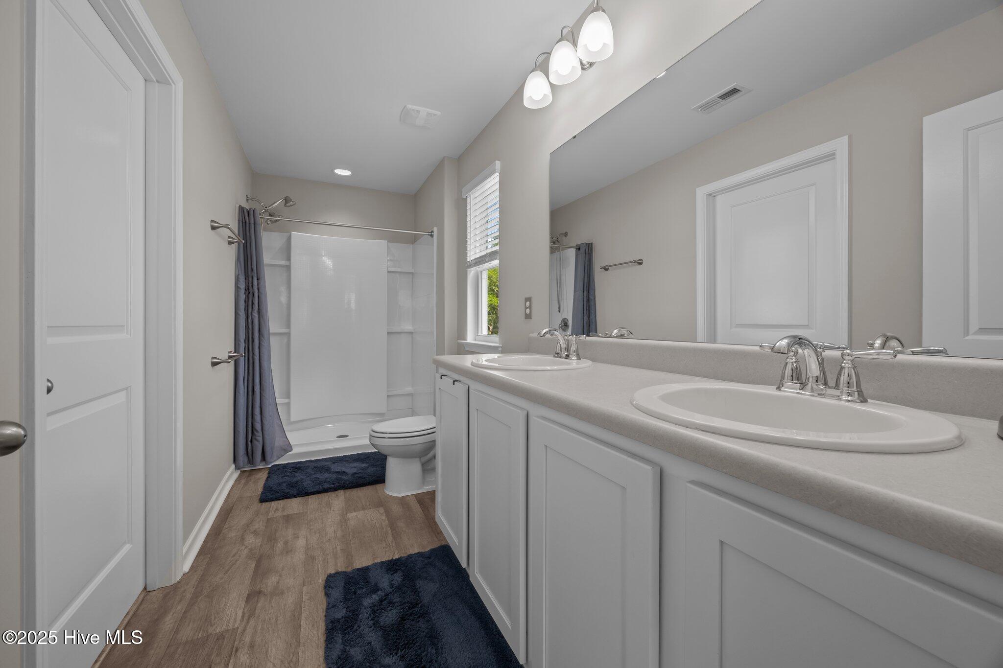 100548387 | Photo 18