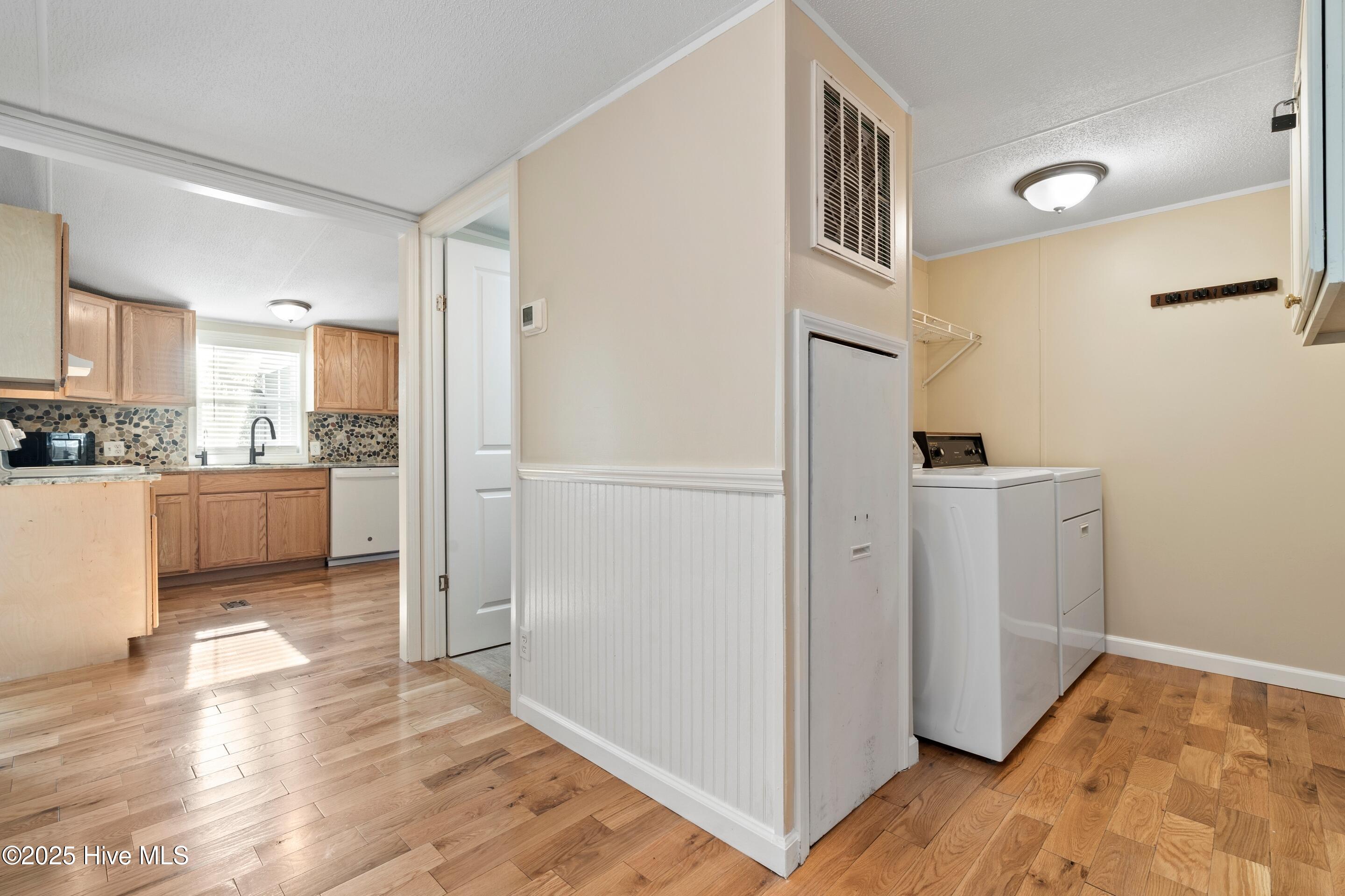 100546420 | Photo 28