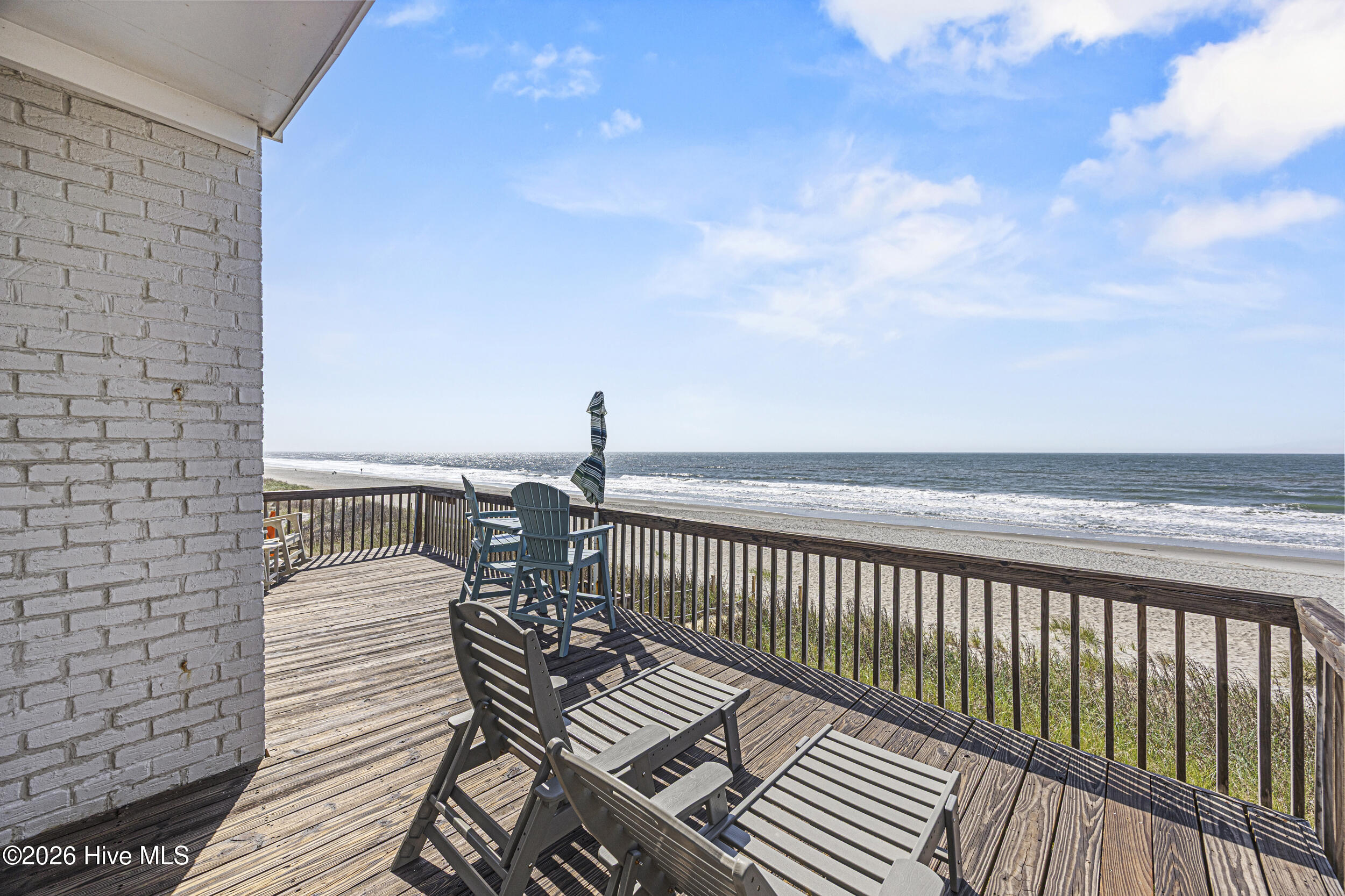 100568545 | Photo 30