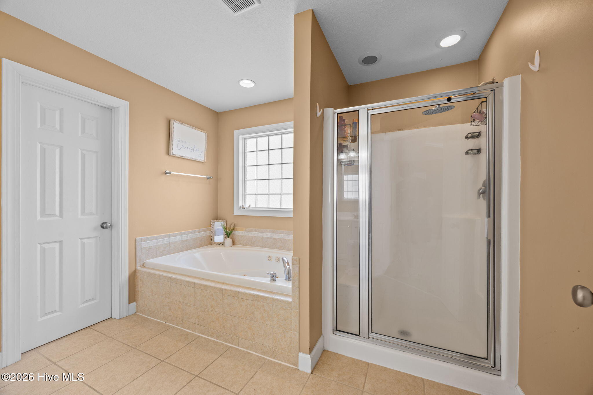 100564262 | Photo 35