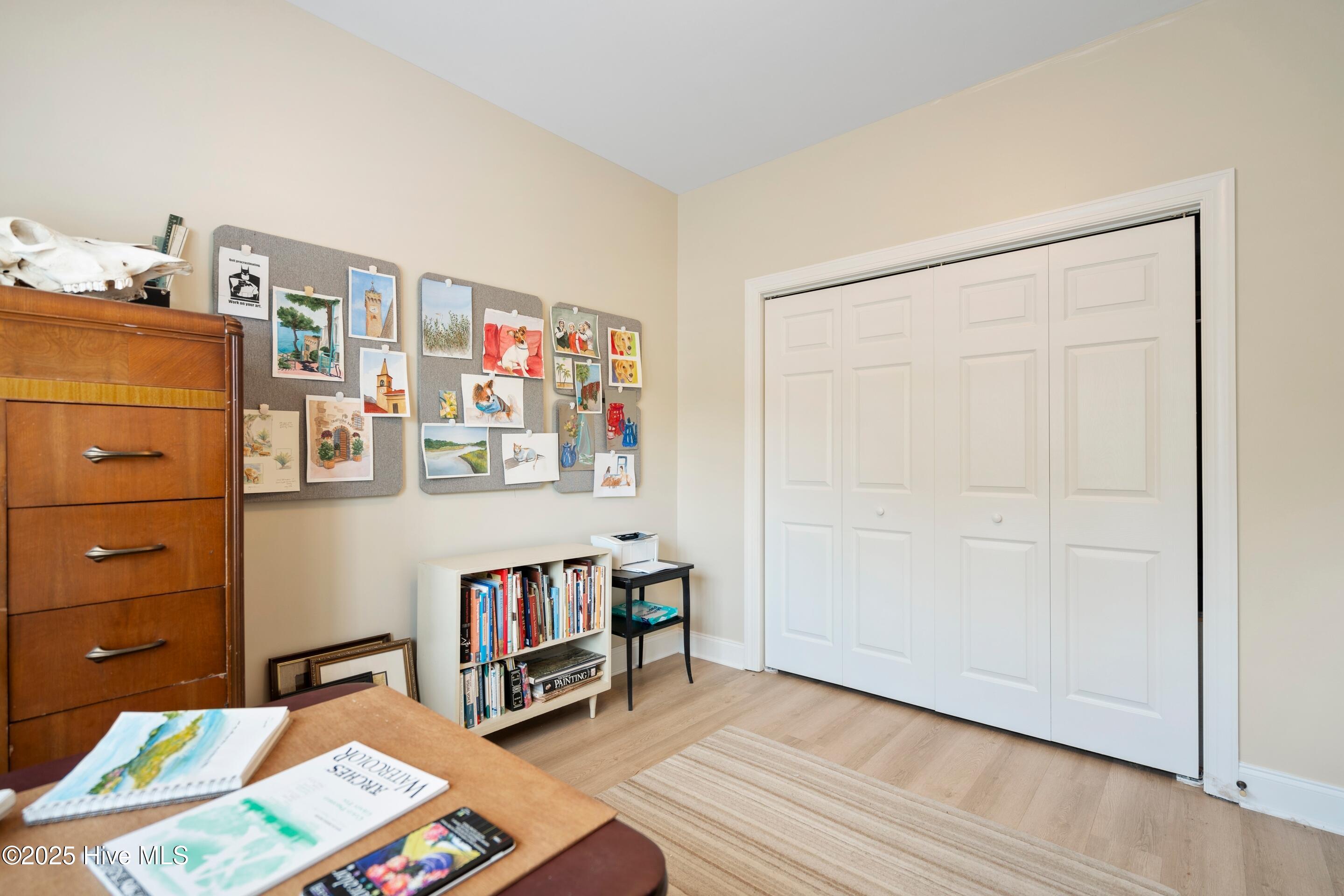 100534079 | Photo 16