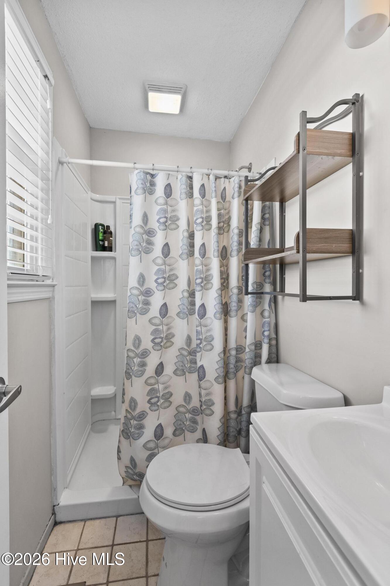 100553345 | Photo 21