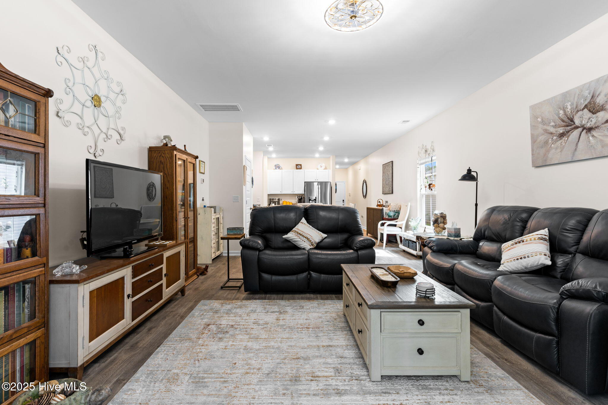 100532553 | Photo 17