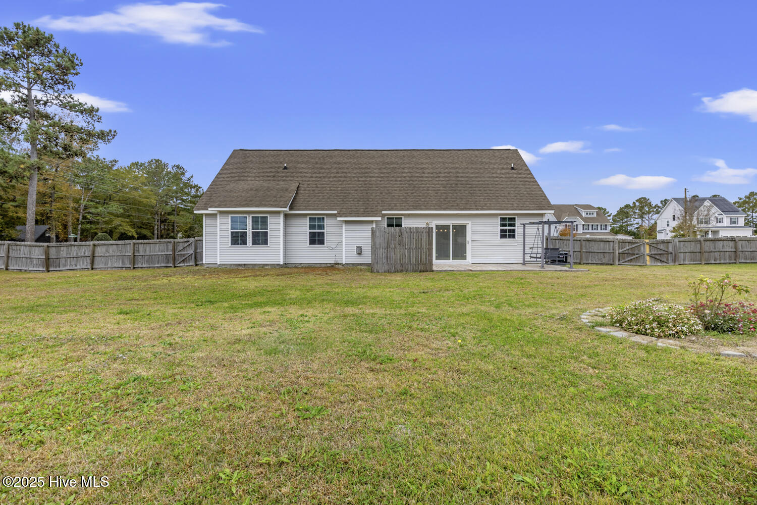 100540361 | Photo 30