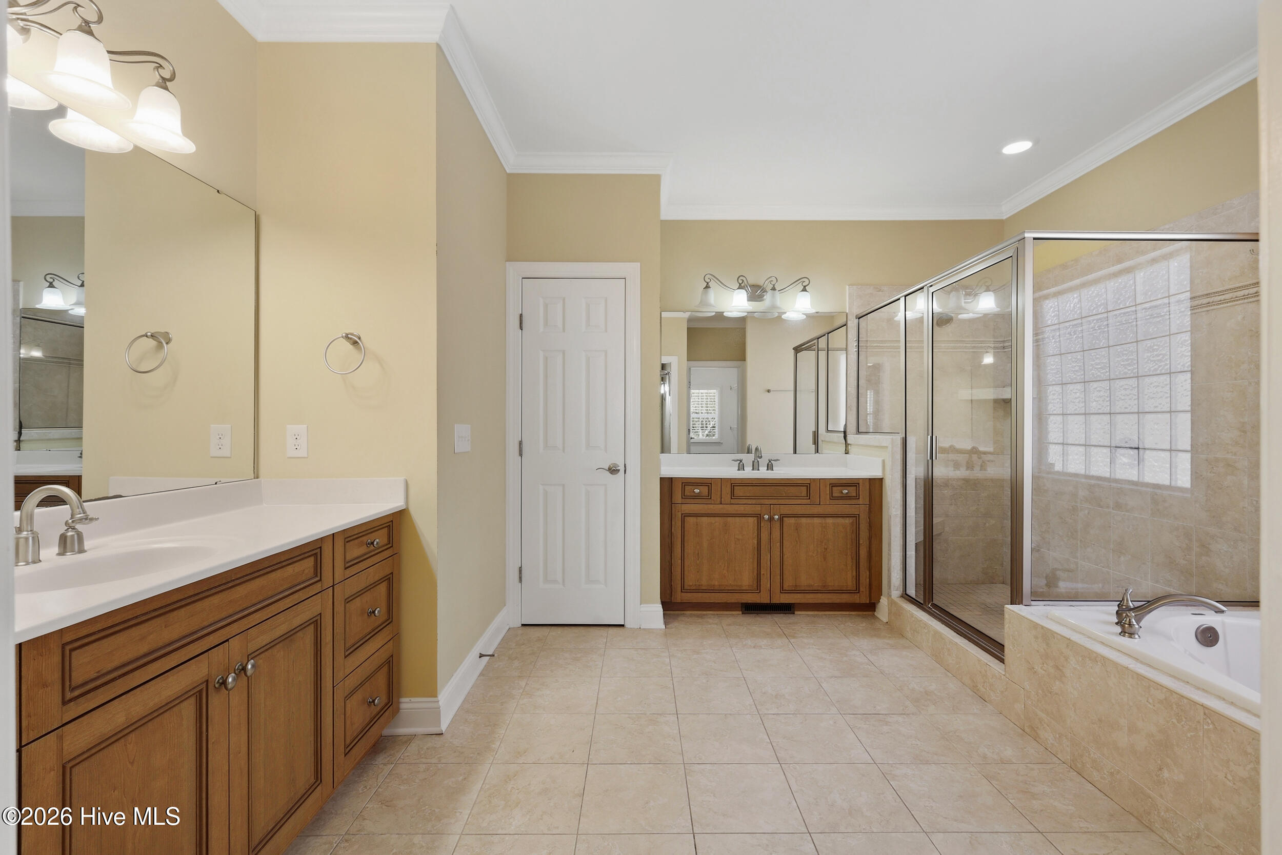 100567096 | Photo 41