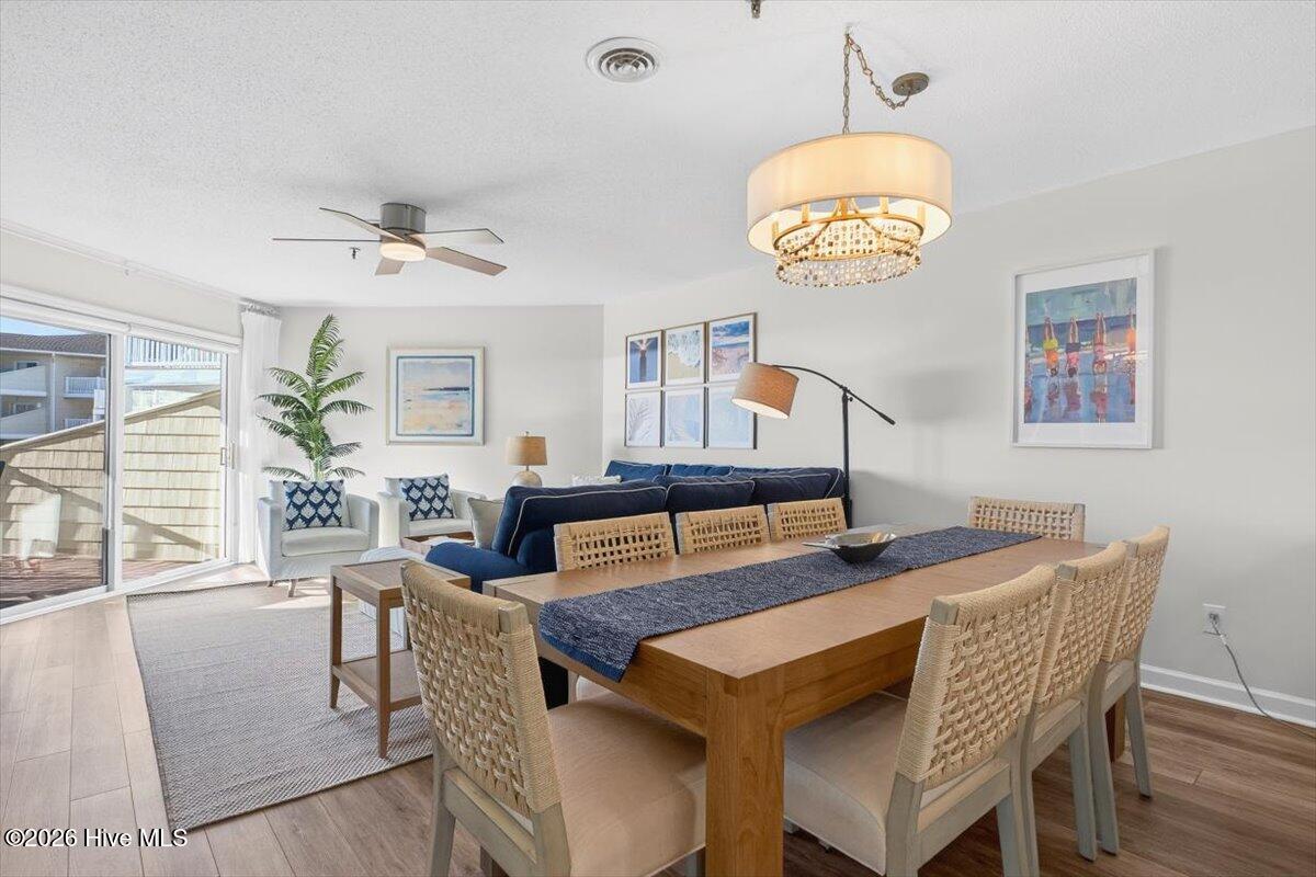 100549270 | Photo 14