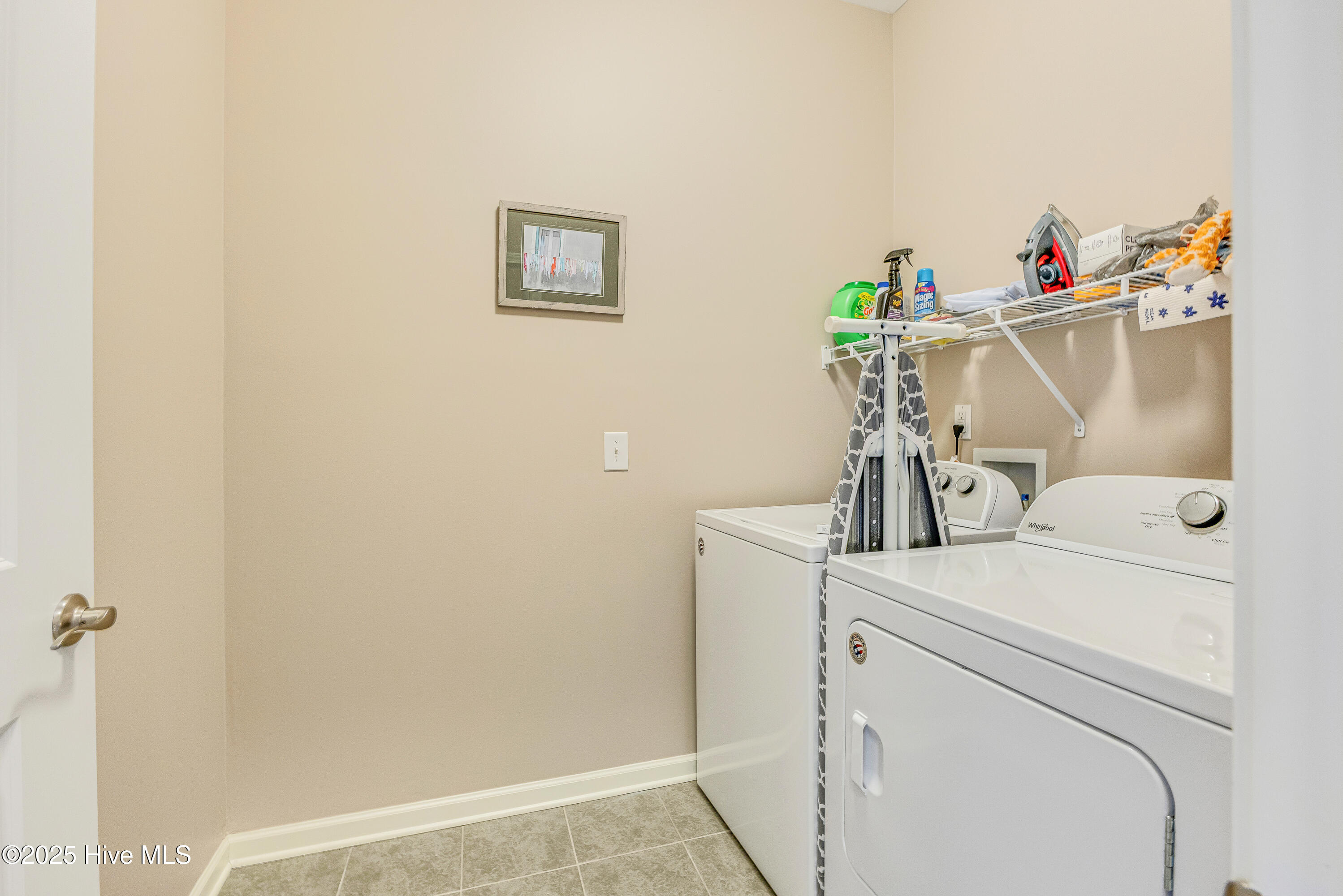 100547068 | Photo 30