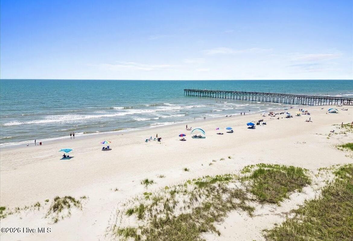 100548691 | Photo 34