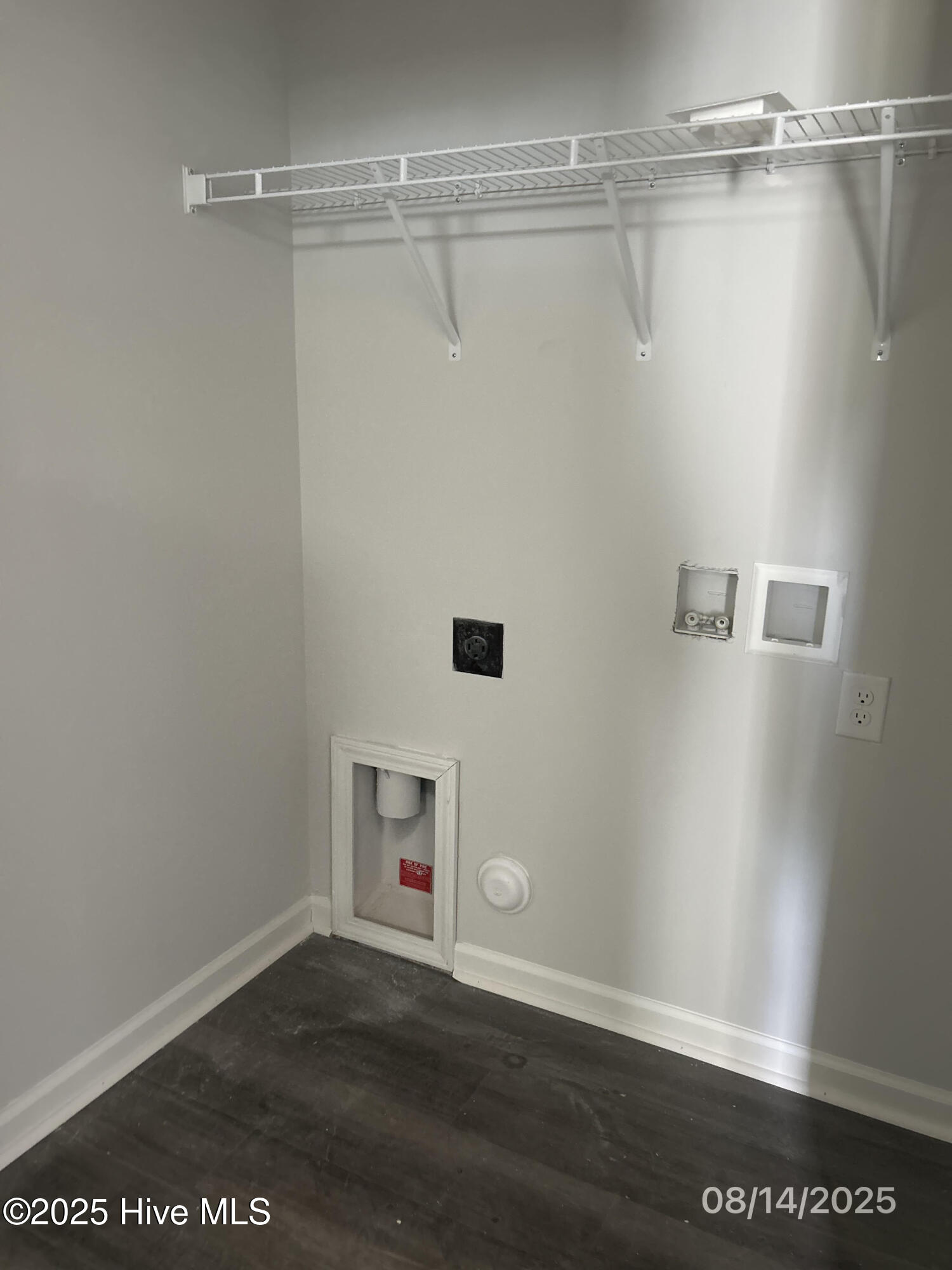 100534817 | Photo 14