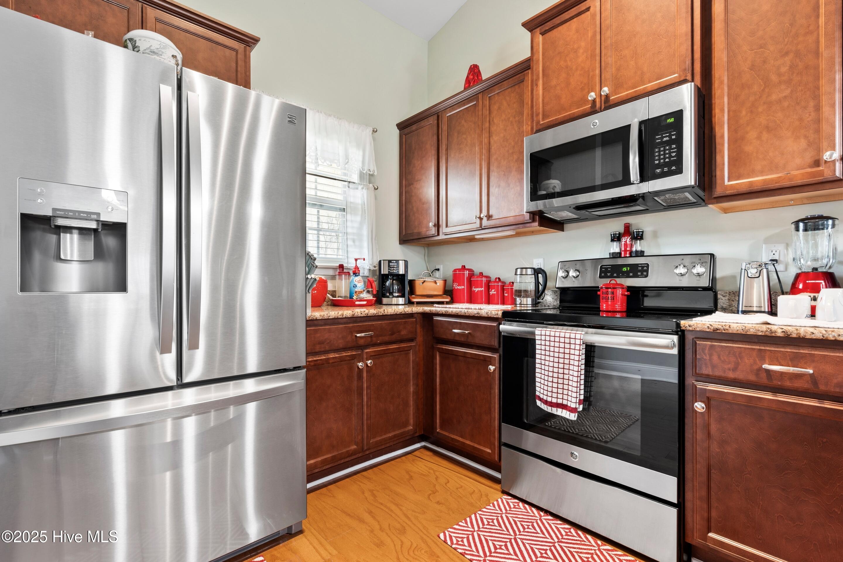 100512963 | Photo 10