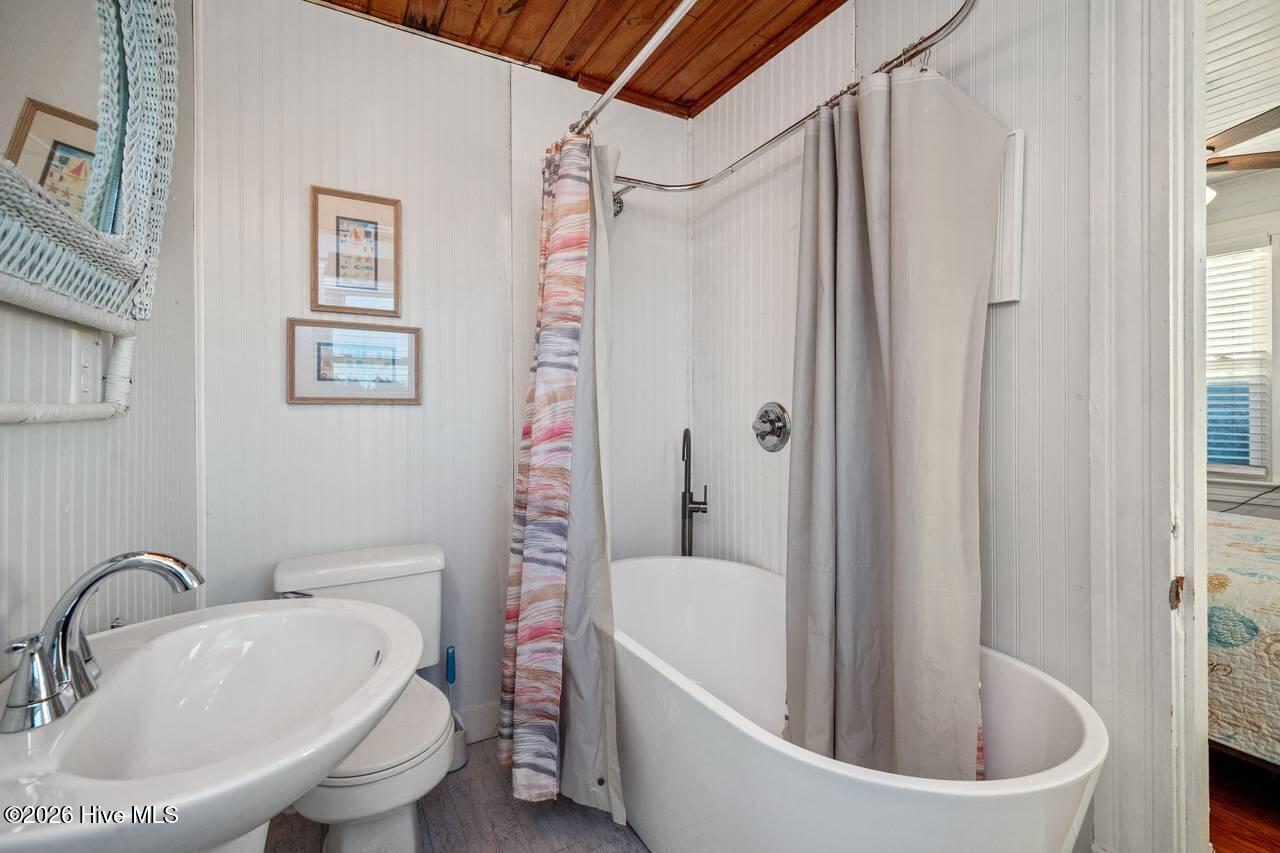 100561729 | Photo 36