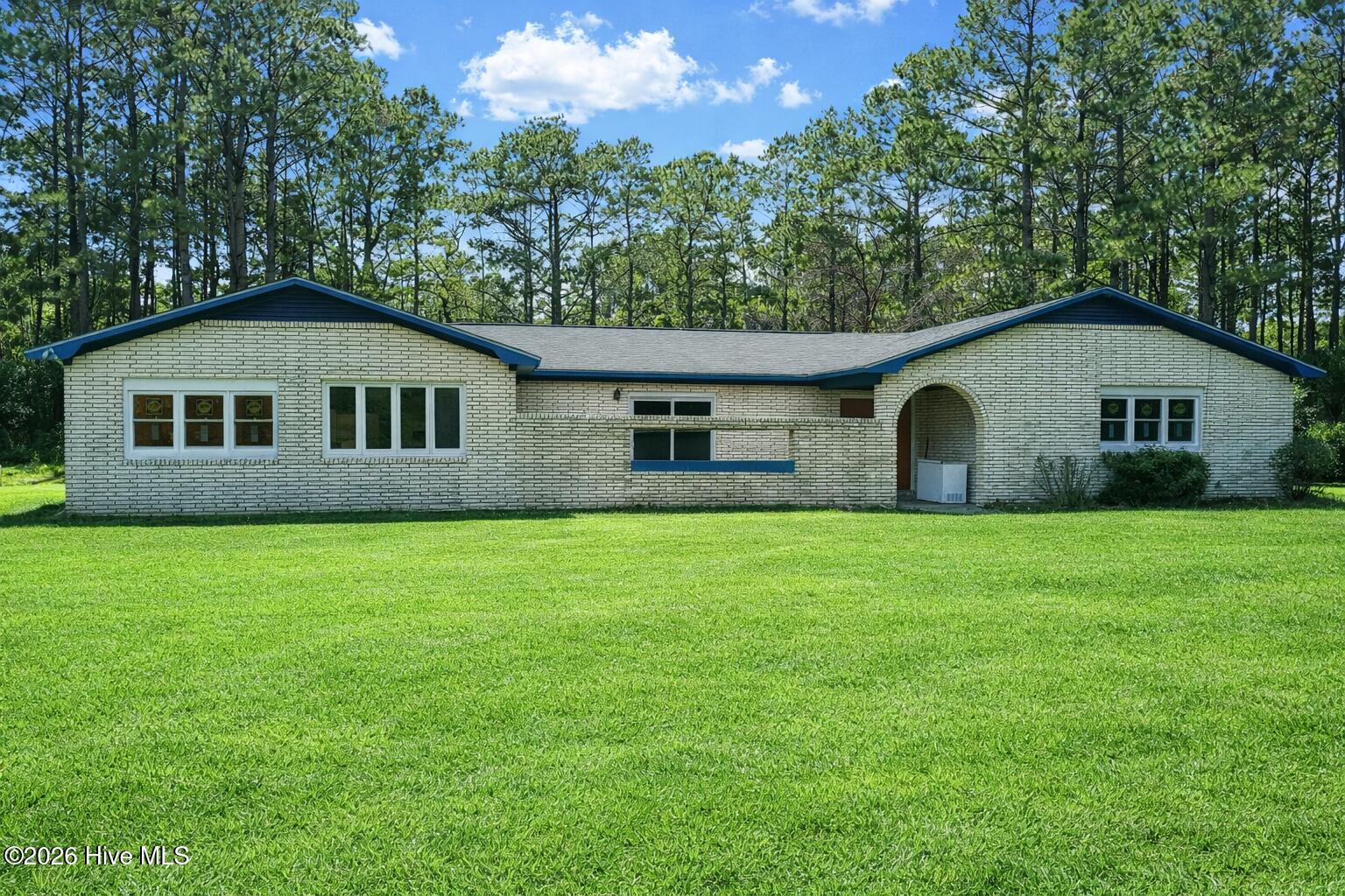 100529149 | Photo 19