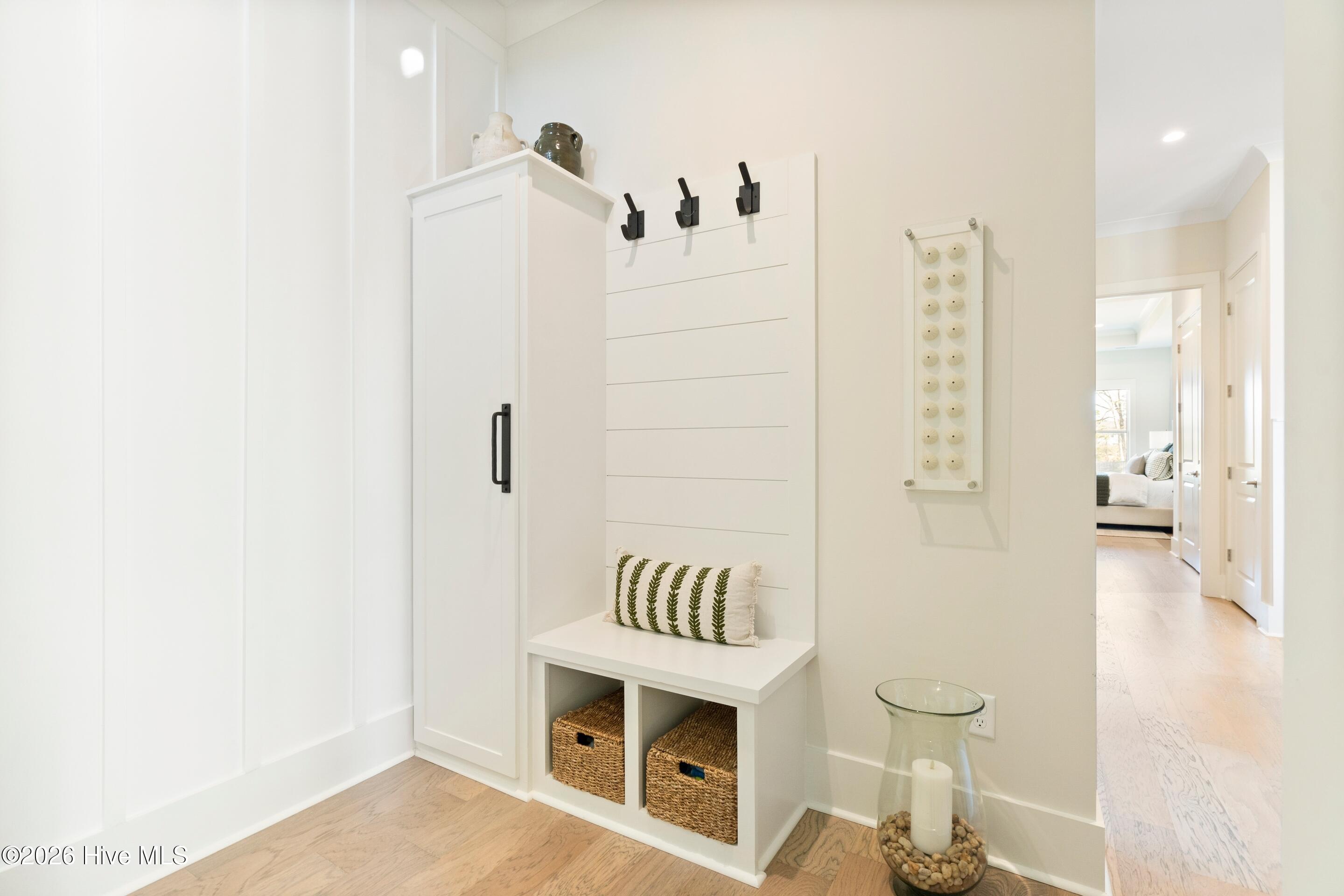 100546830 | Photo 60