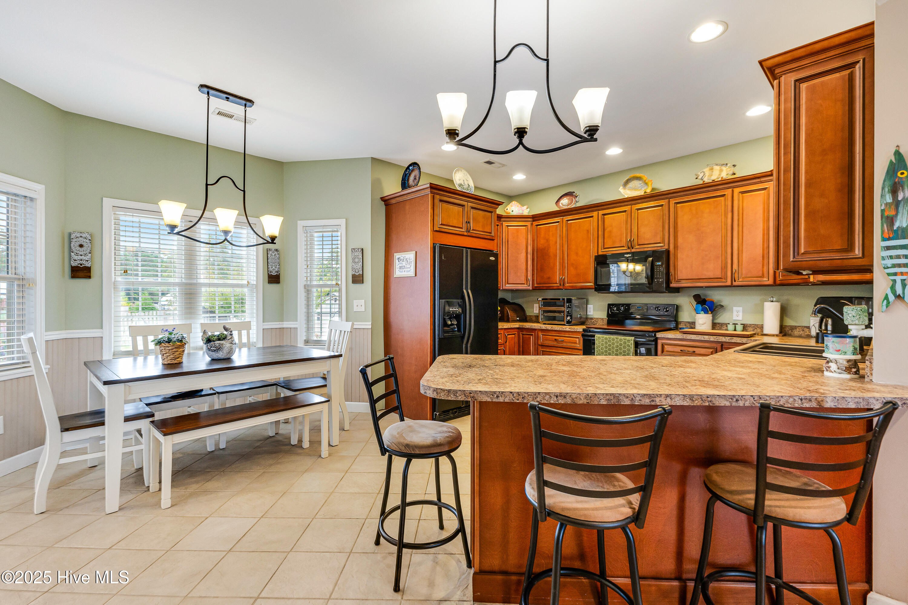 100536625 | Photo 12