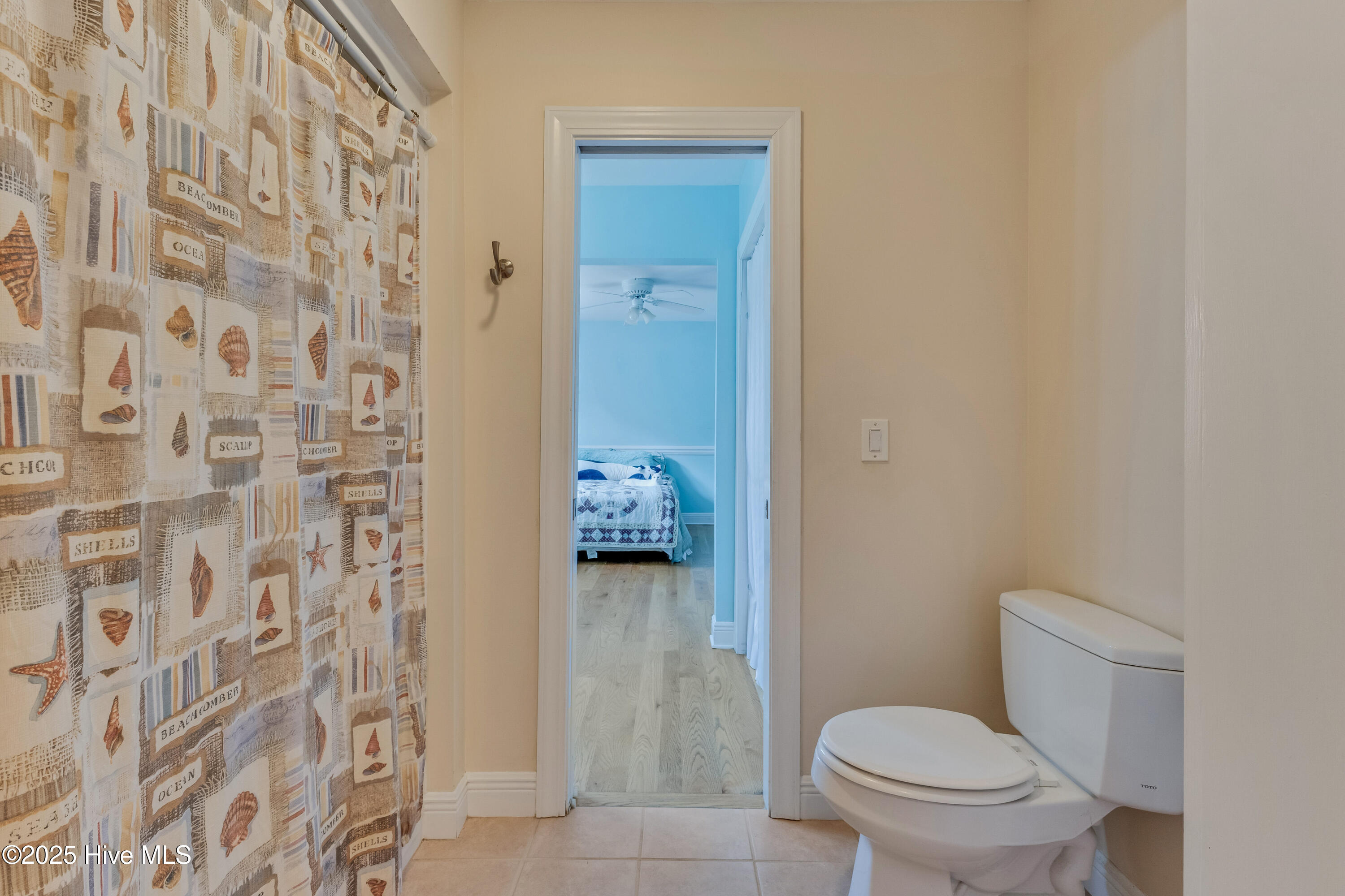 100517619 | Photo 47