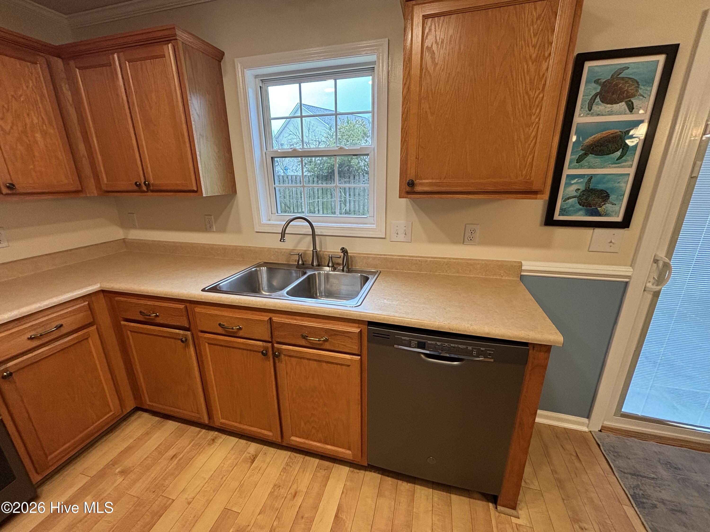 100561288 | Photo 20