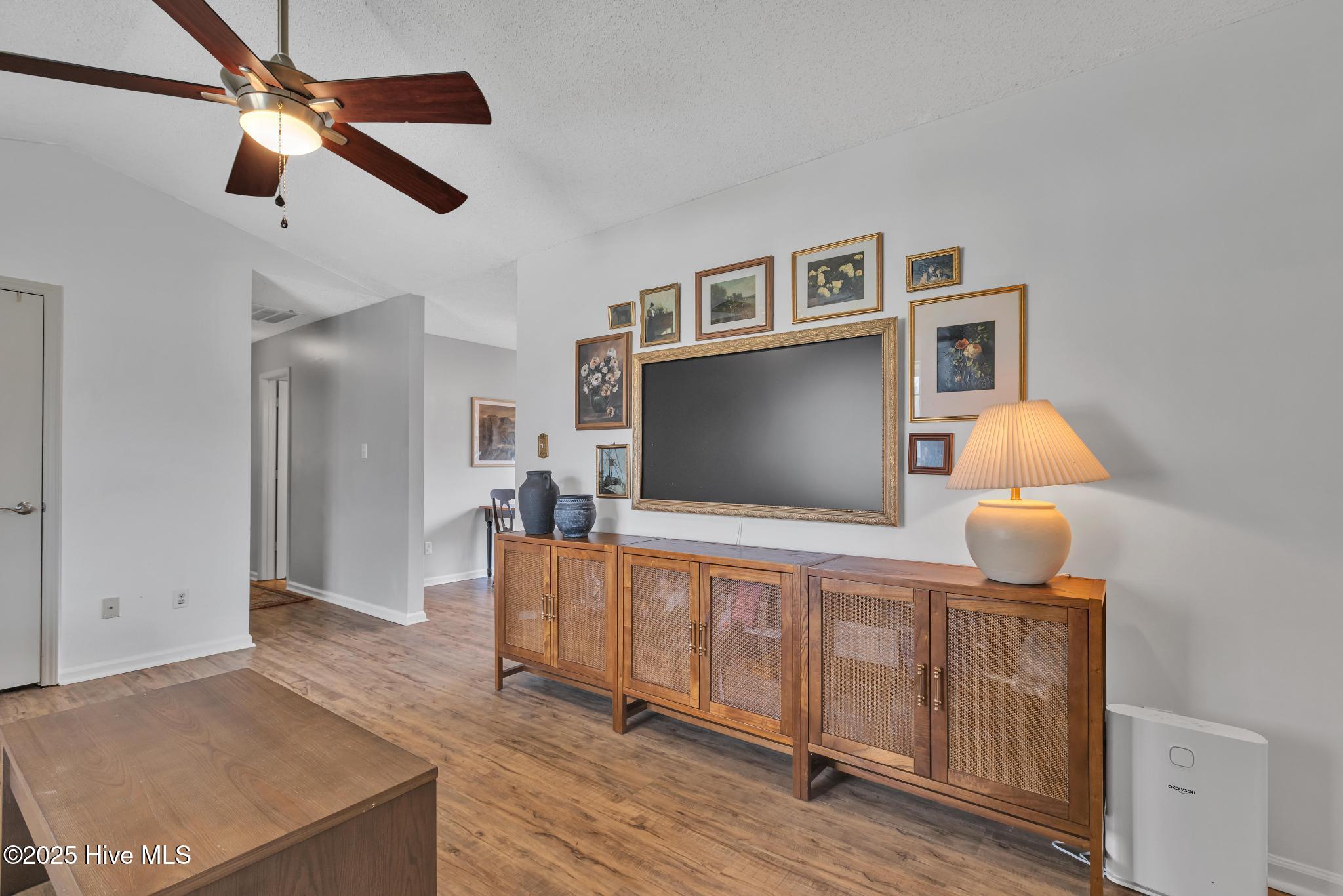 406 Singletree Court, Jacksonville, NC 28540 – photo 8: 425A4176