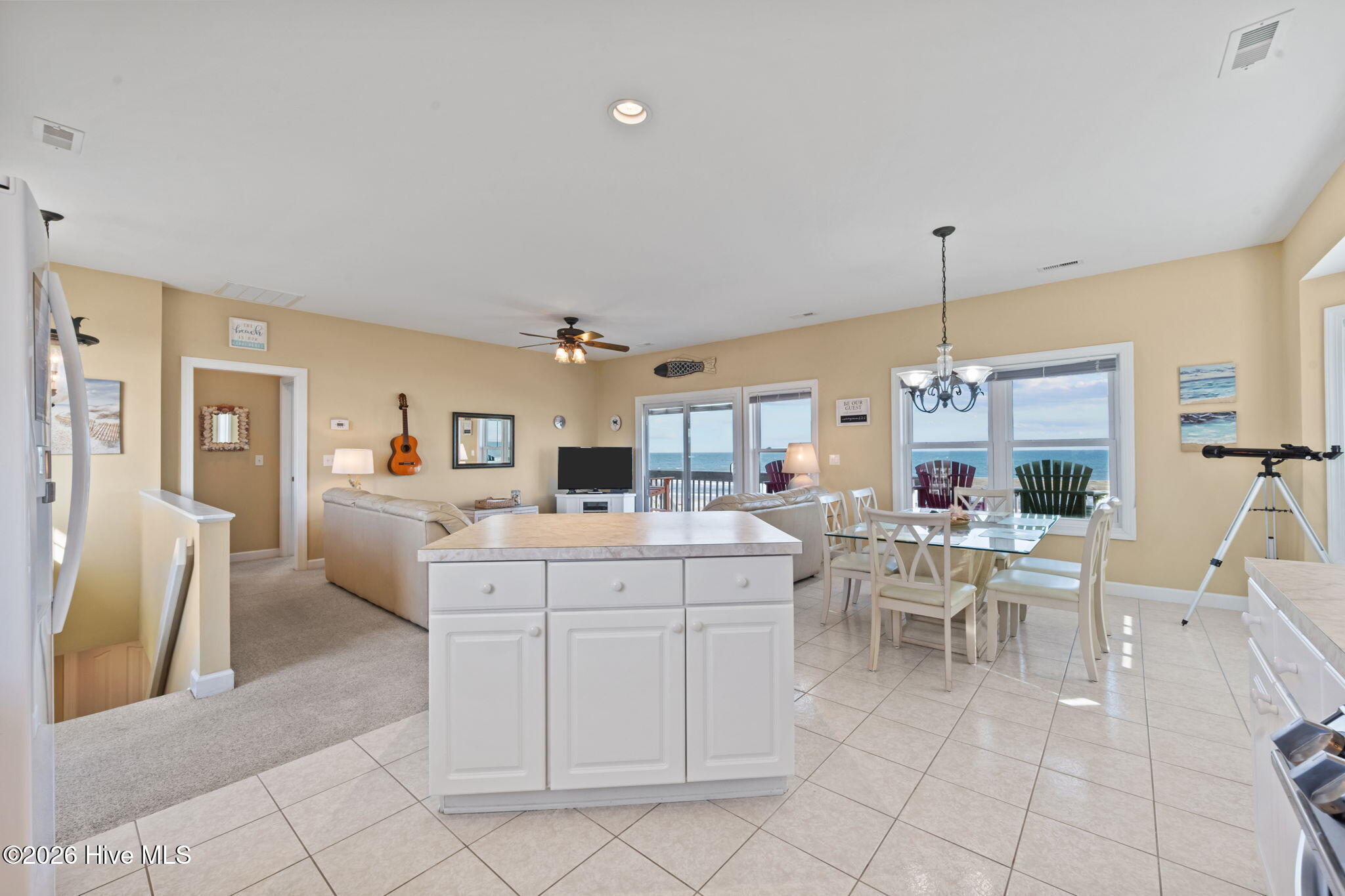 100567525 | Photo 23