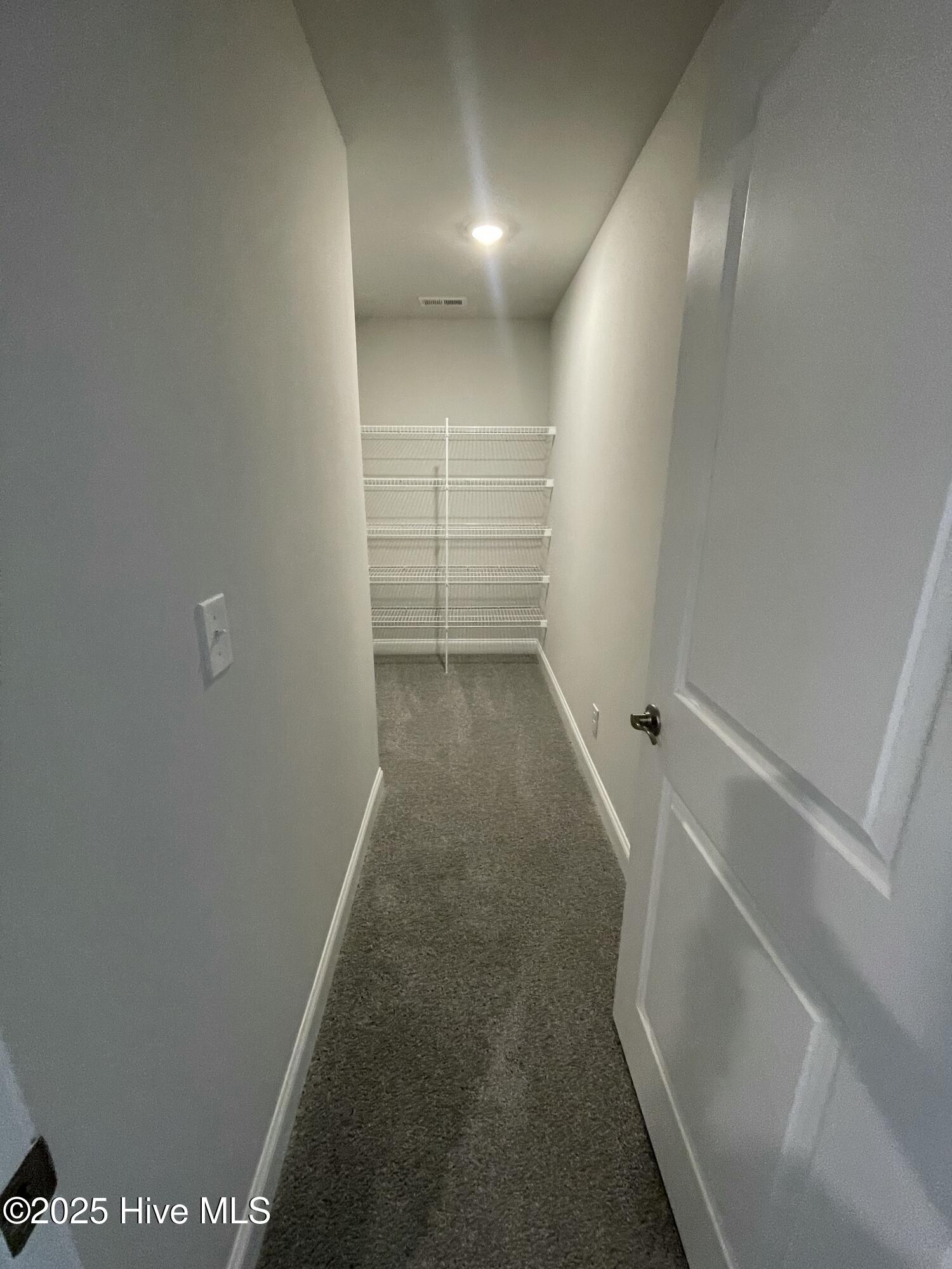 100425636 | Photo 46