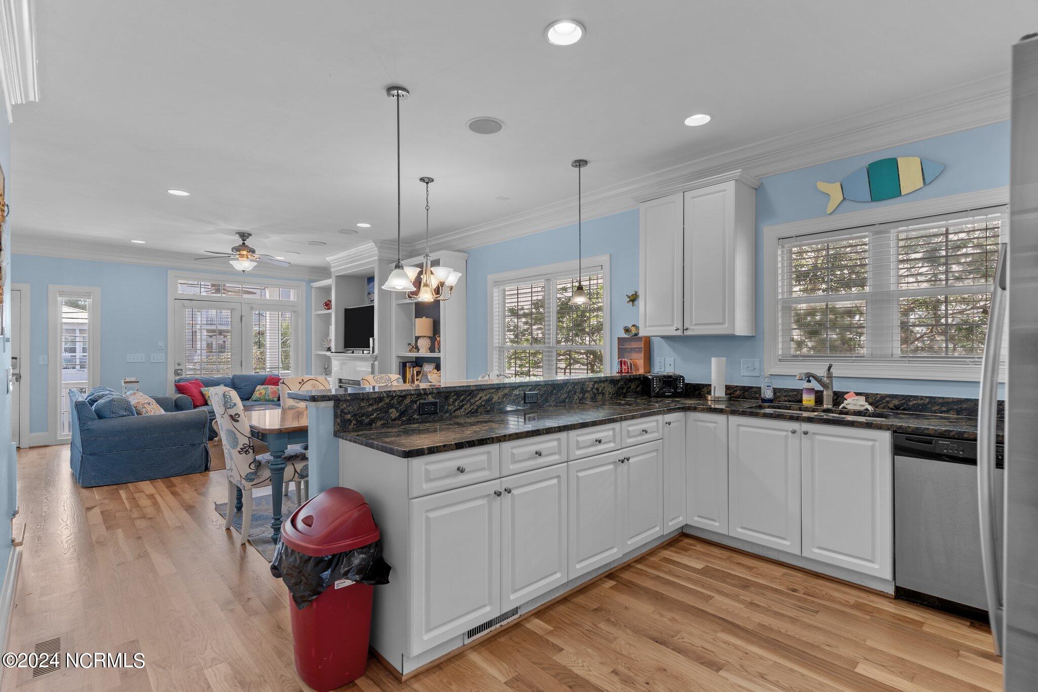 100546836 | Photo 13