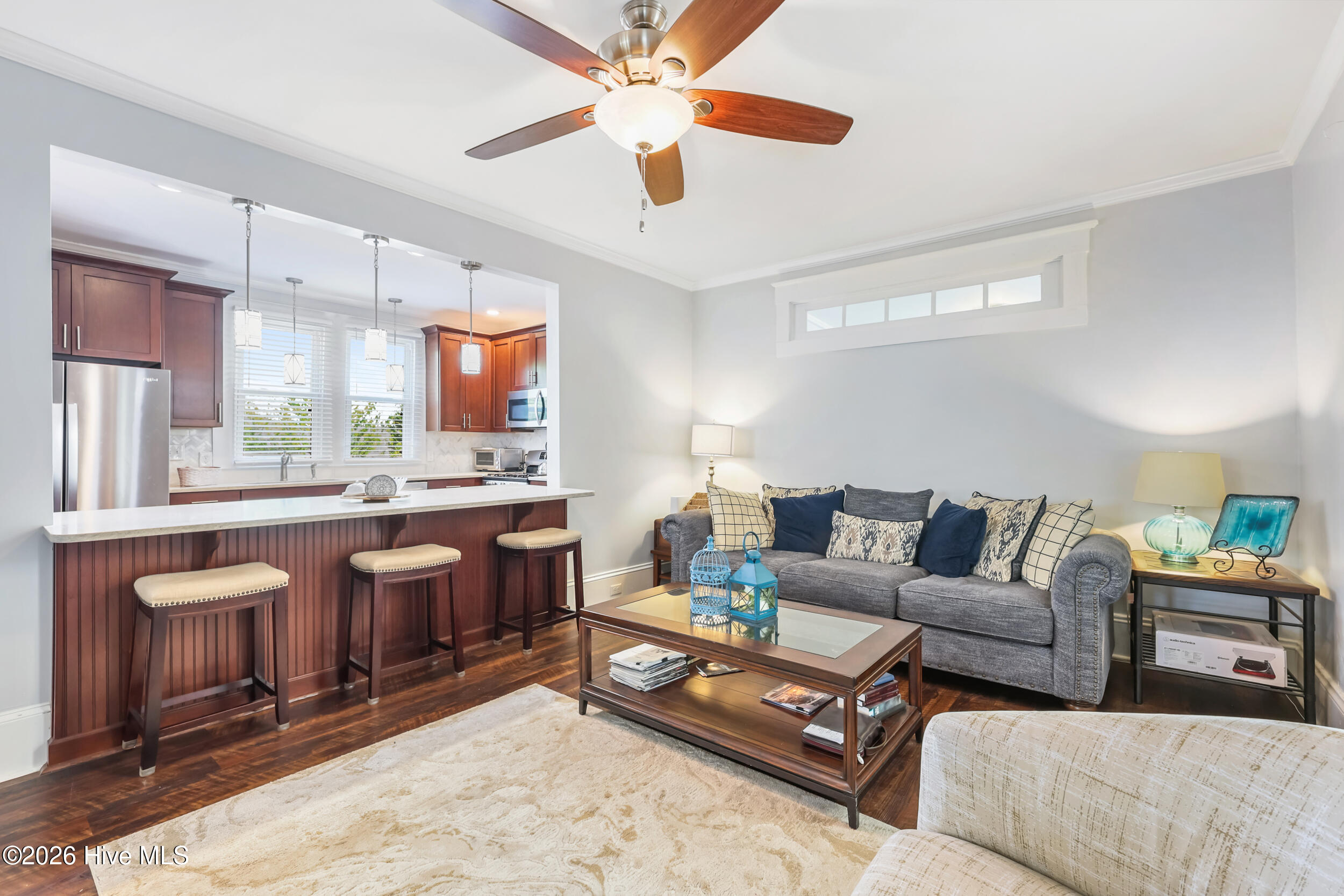 100562723 | Photo 22