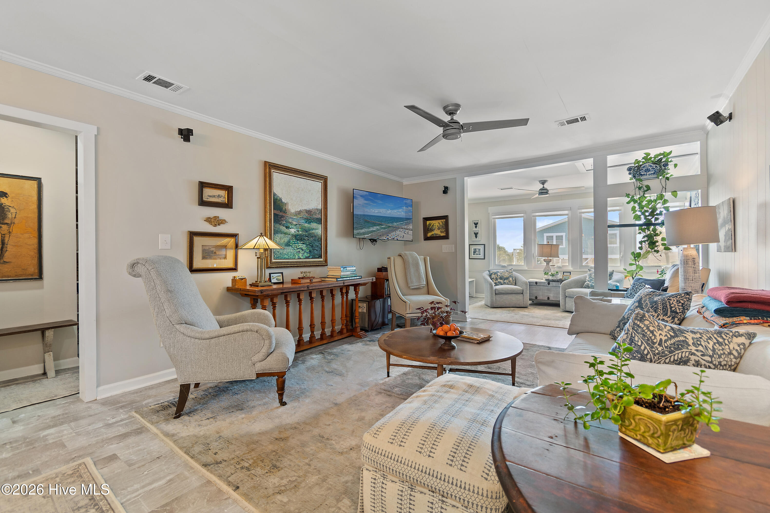 100557263 | Photo 17