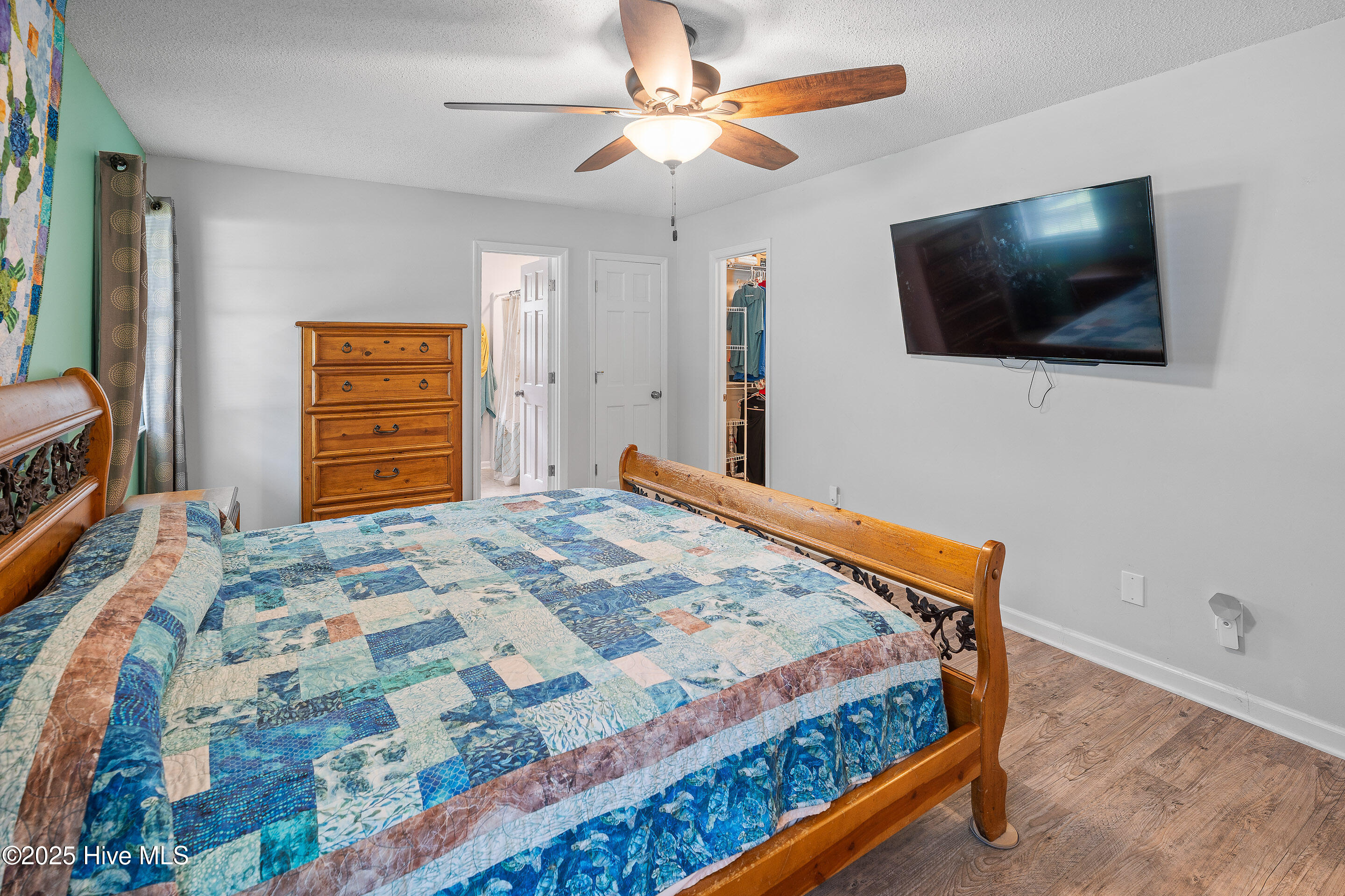 100523707 | Photo 27