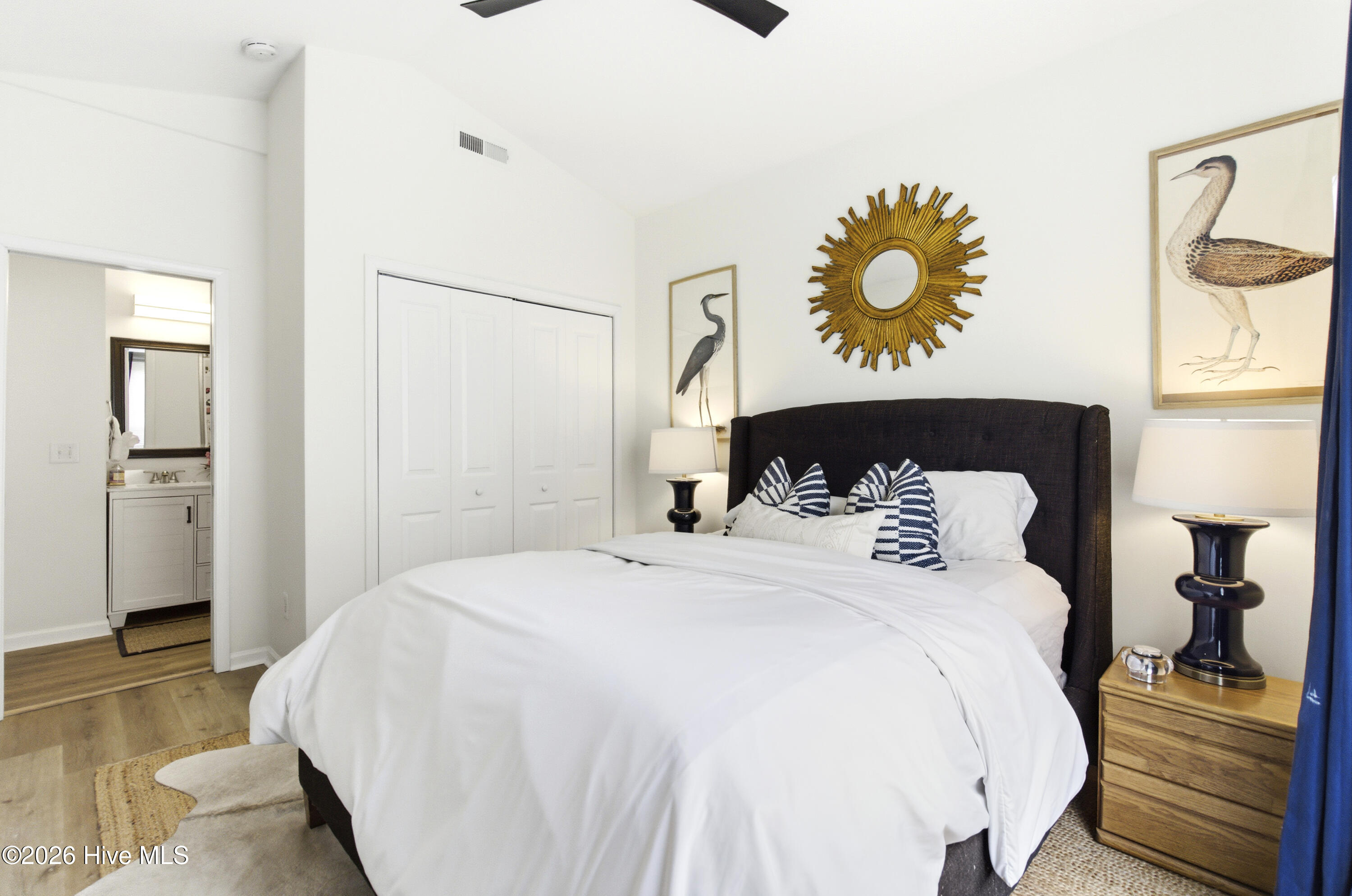 100564491 | Photo 11