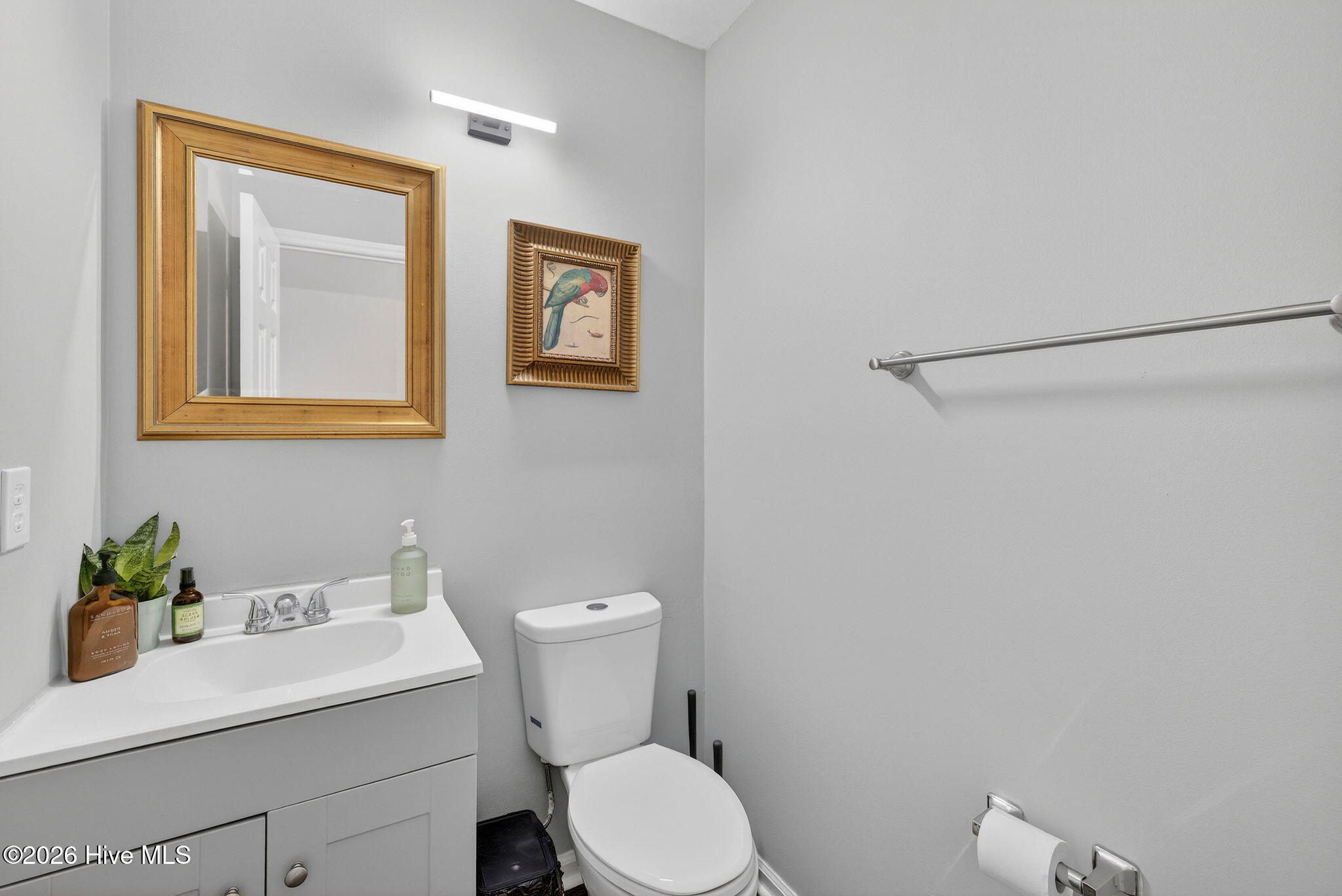 100555356 | Photo 11