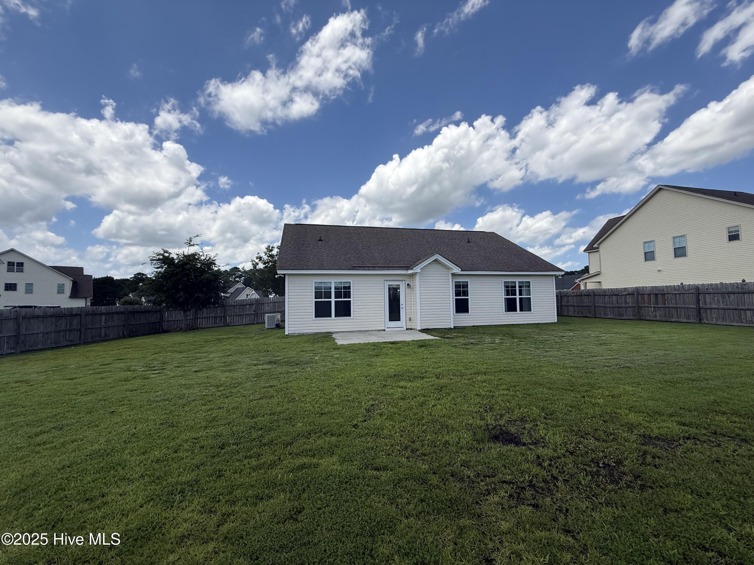 100566630 | Photo 32