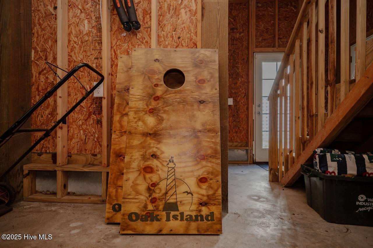 100541389 | Photo 49