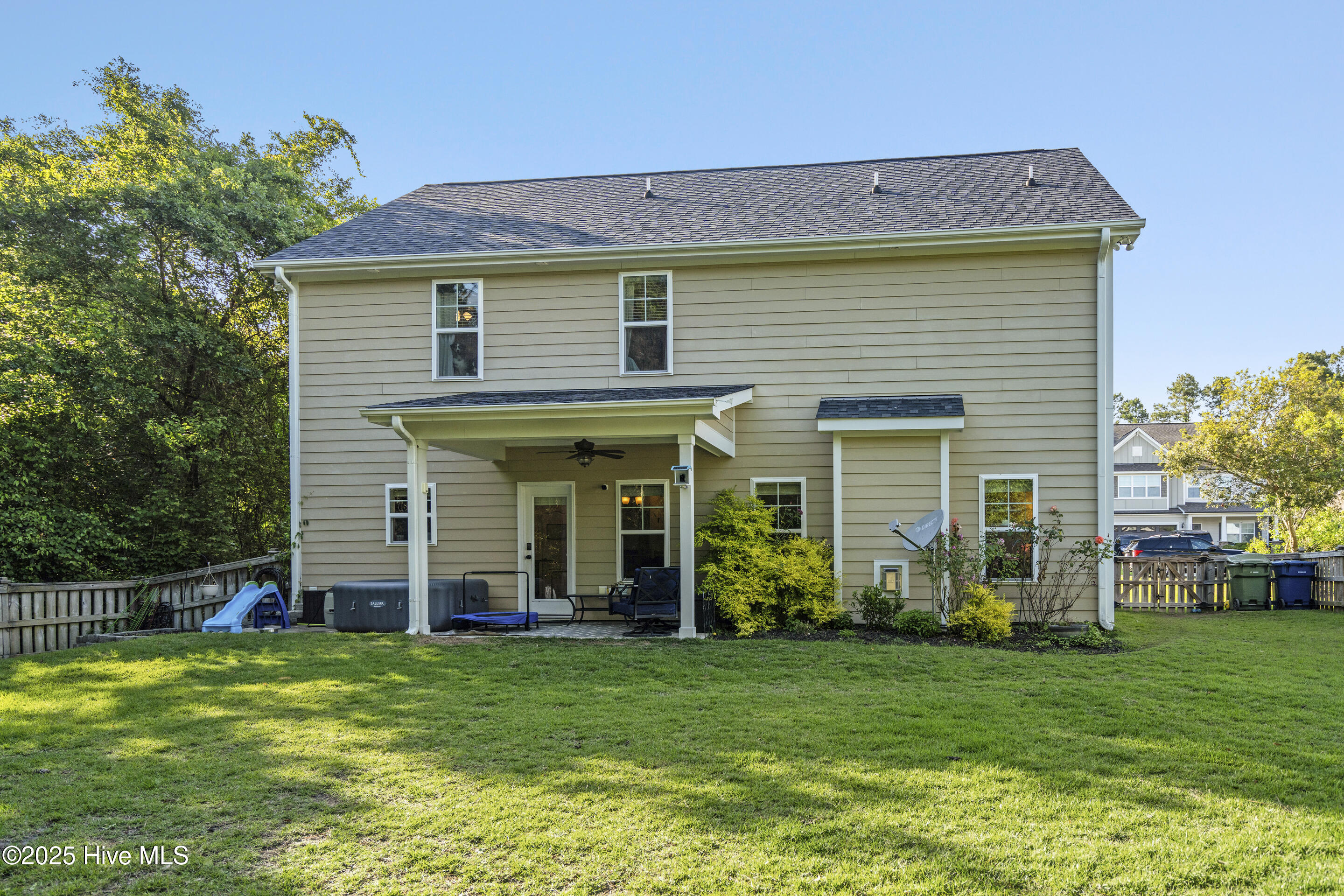 100506329 | Photo 42